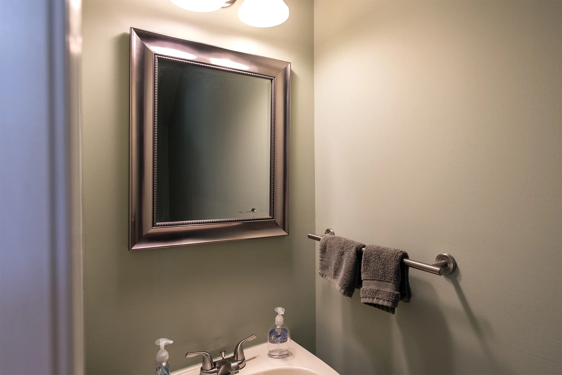 Half bath.jpg