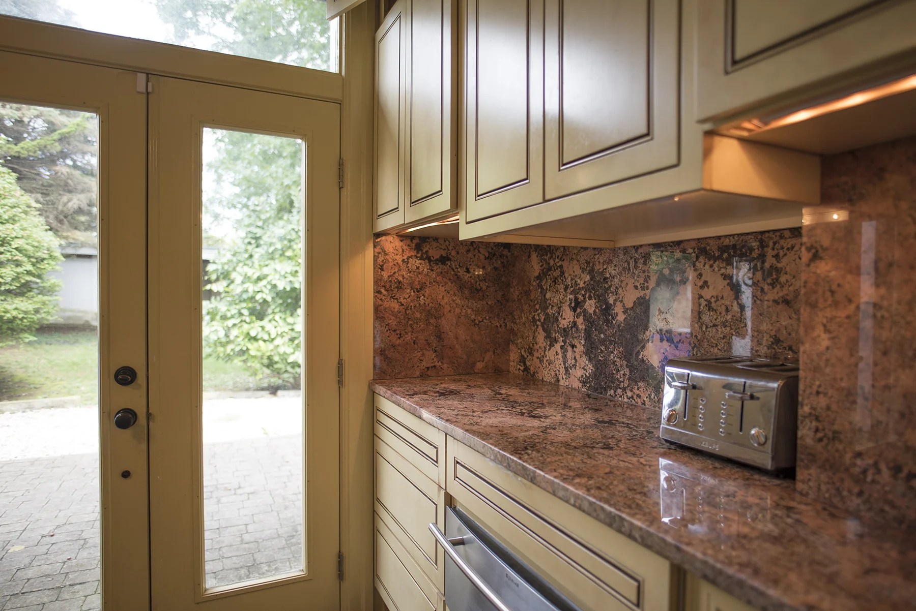 Kitchen3.jpg