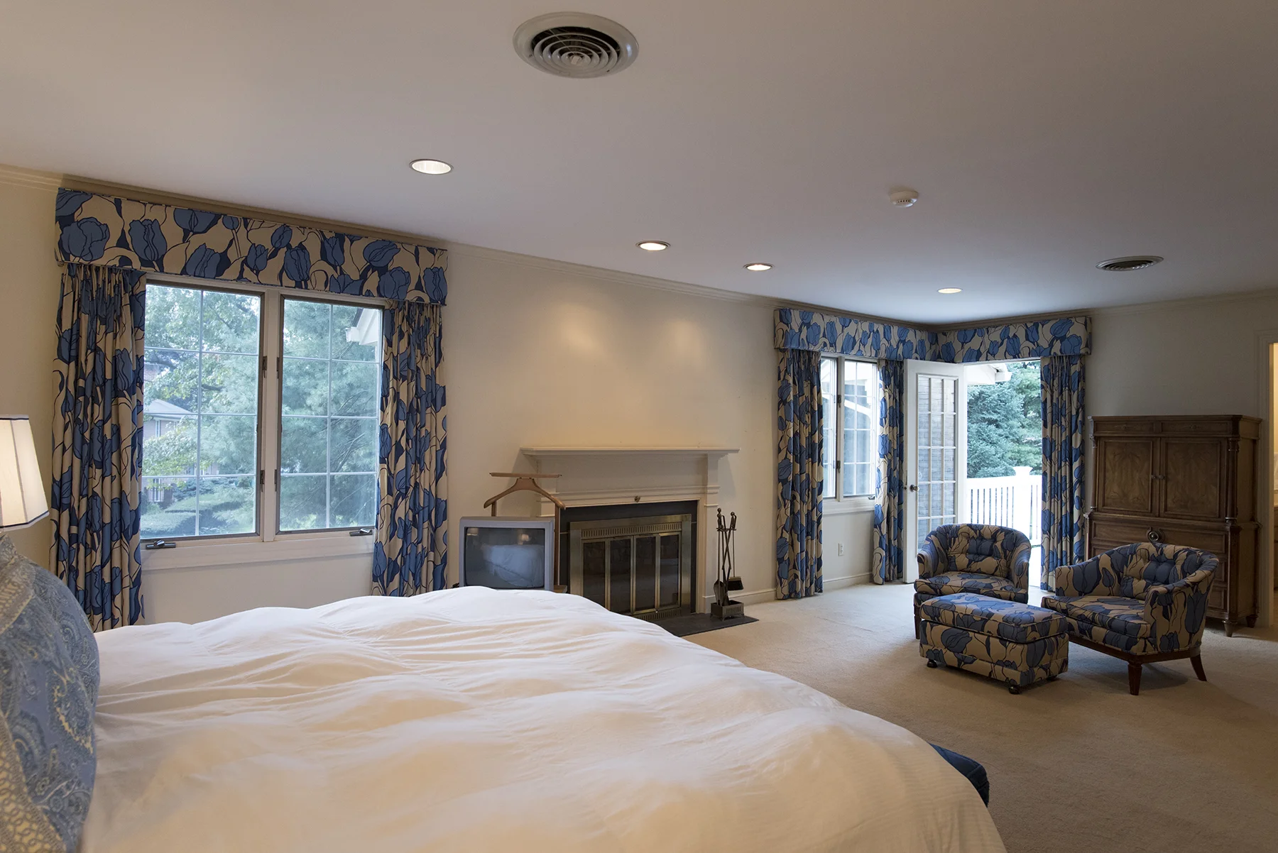 Master Bedroom firelace.jpg