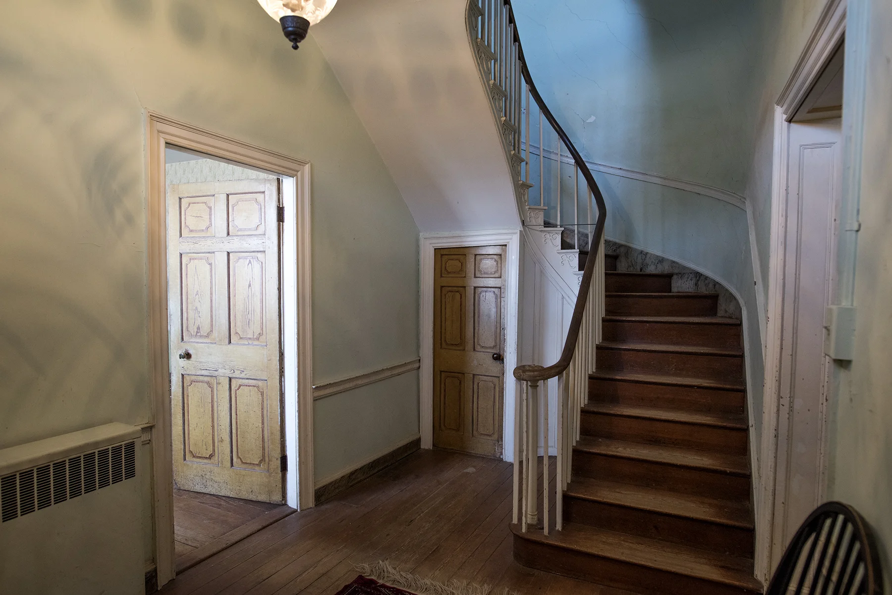 Foyer3.jpg