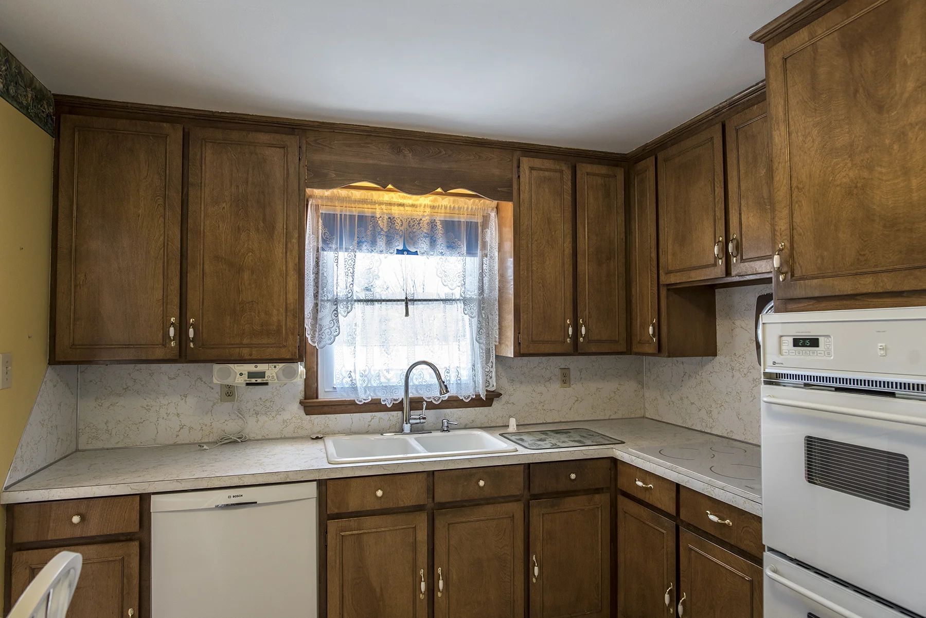 Kitchen2.jpg