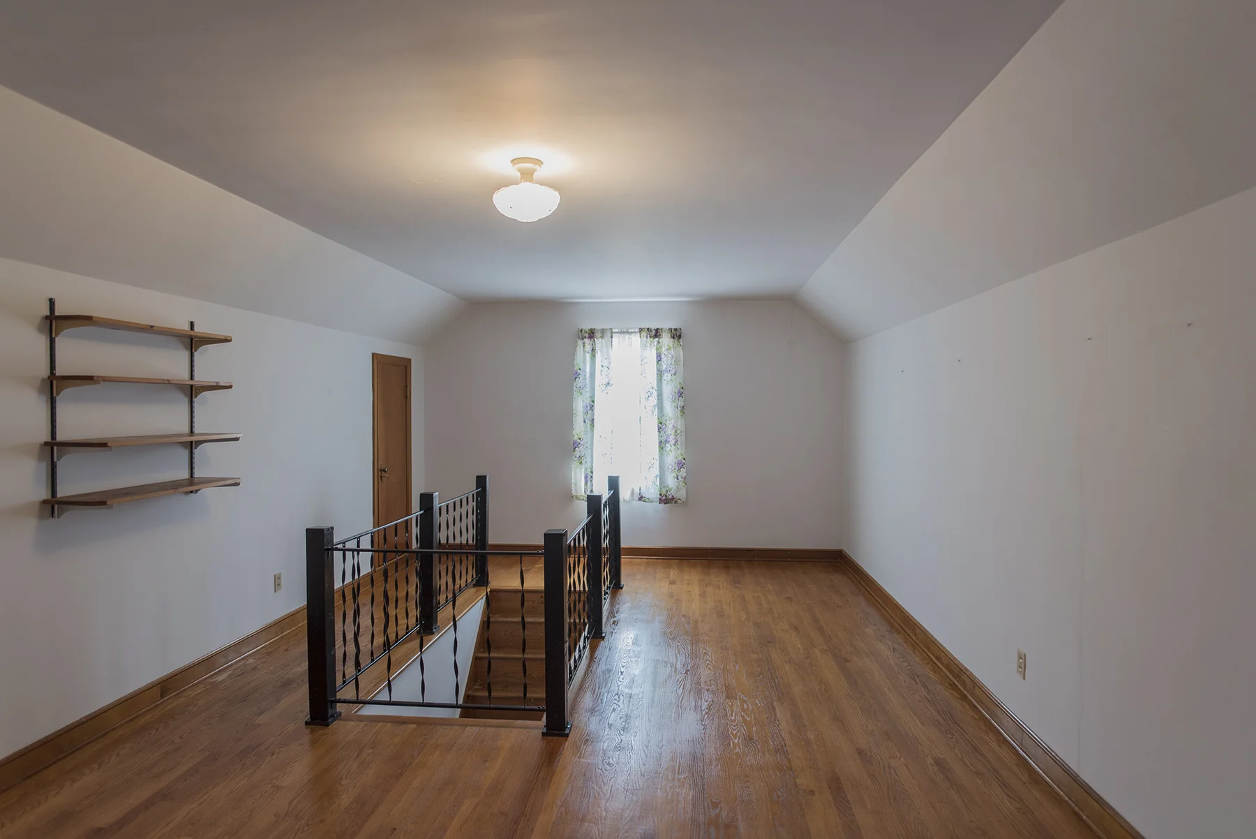 Attic Room1.jpg