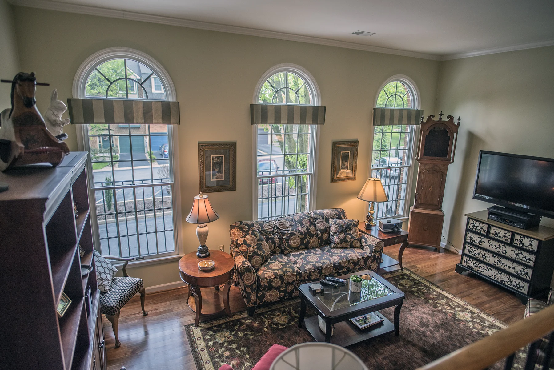 Living Room.jpg