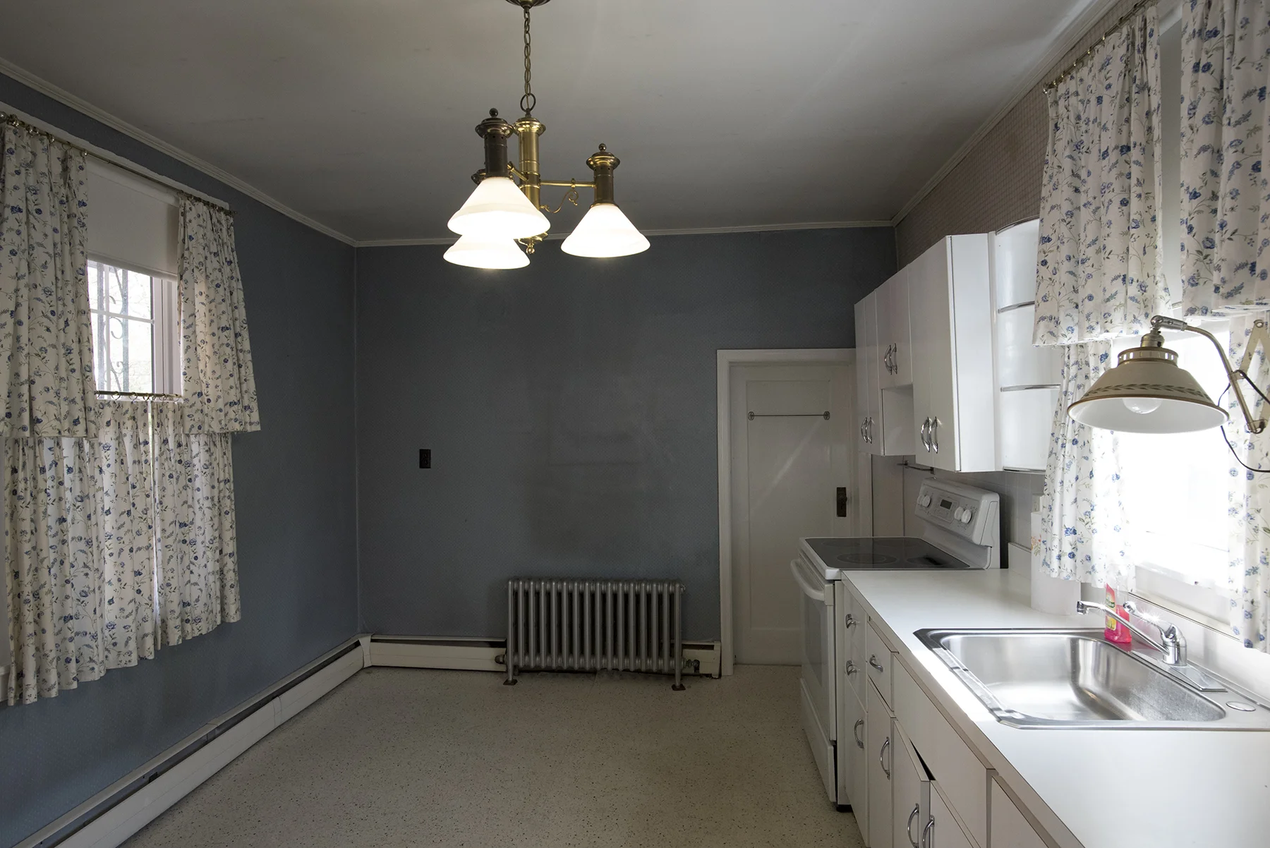 Kitchen3.jpg