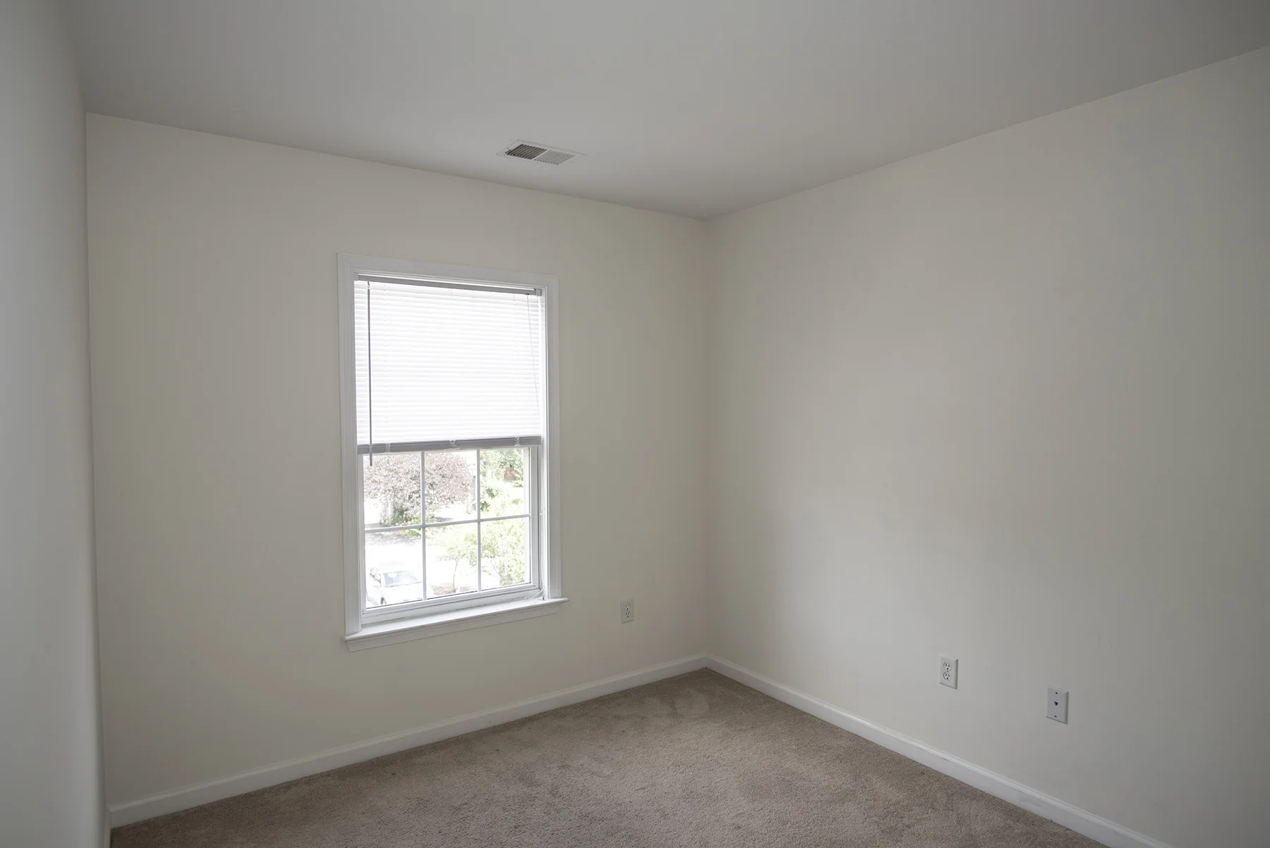 Bedroom3a.jpg