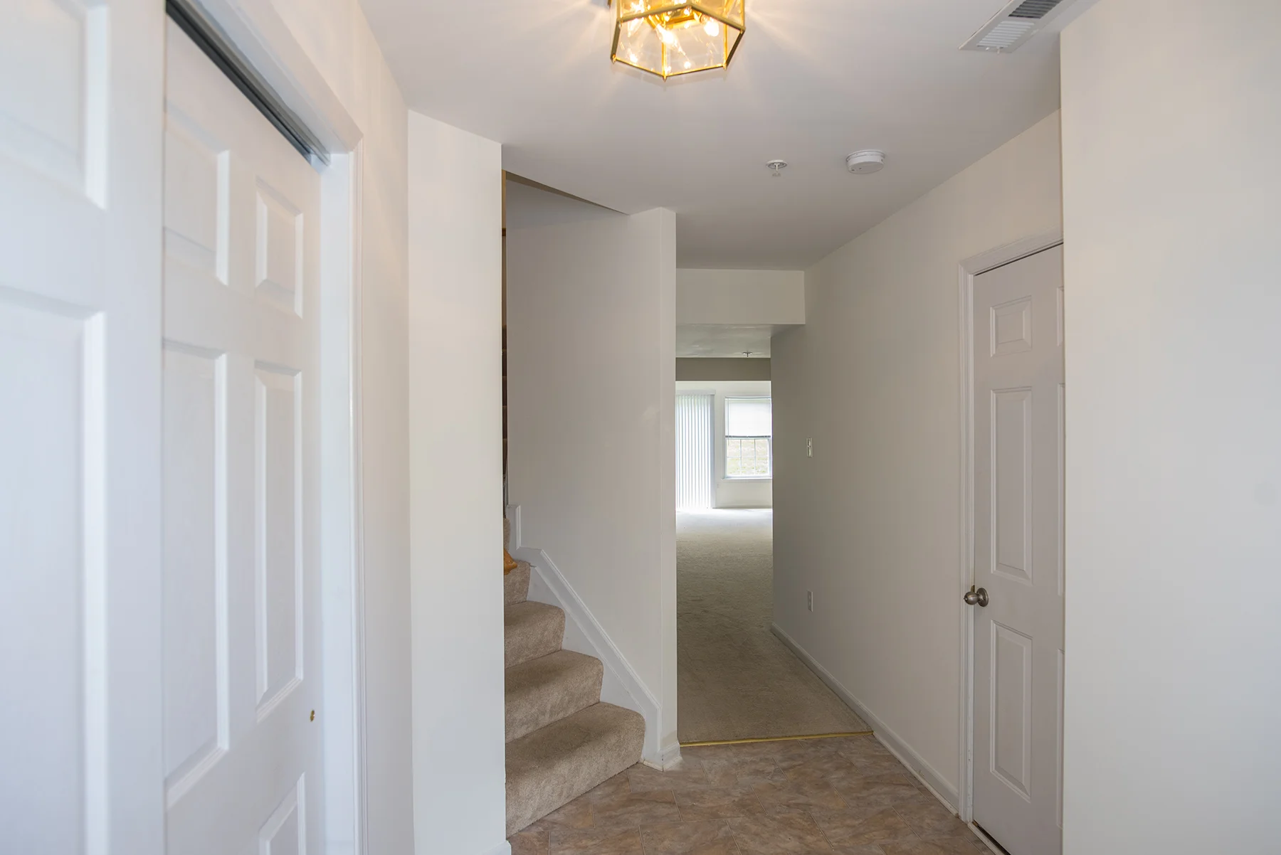 Foyer2.jpg