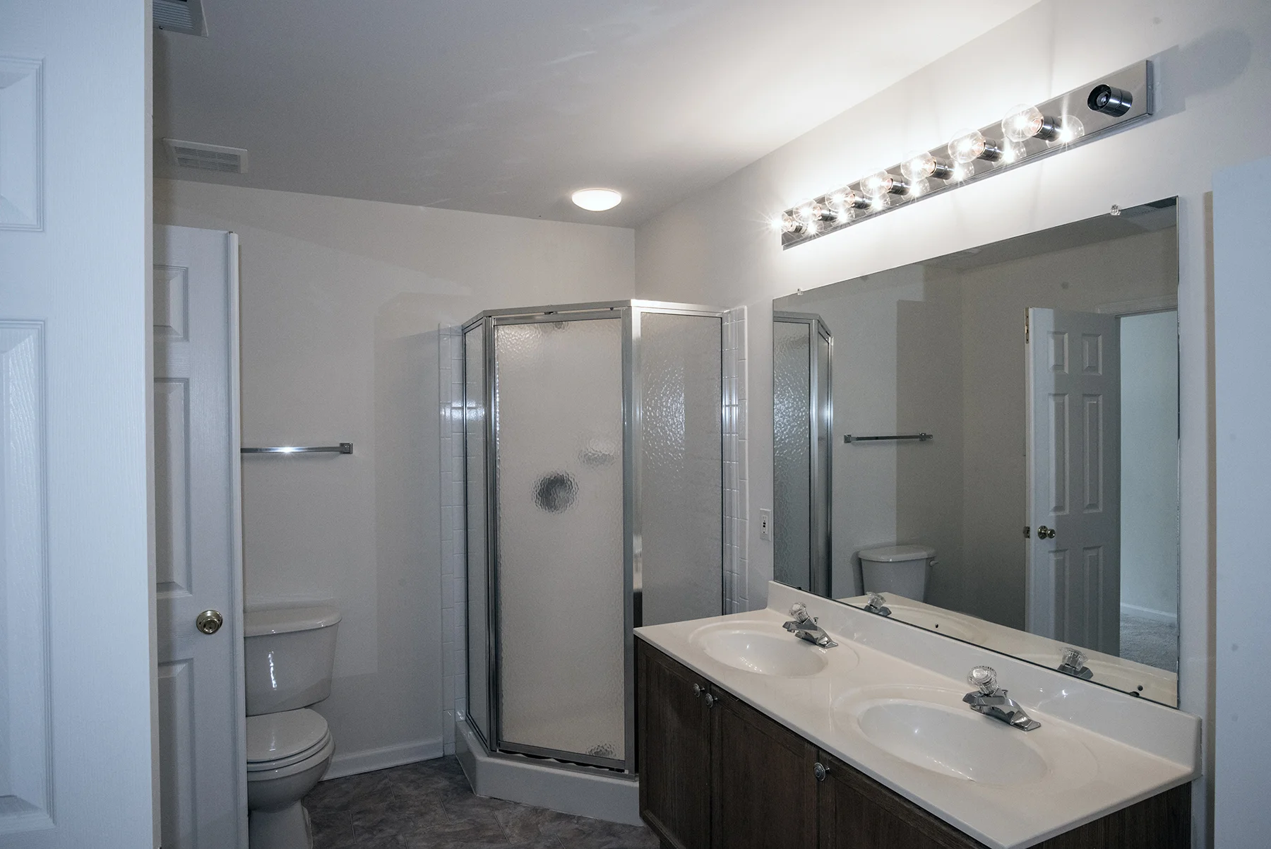 Master Bath.jpg