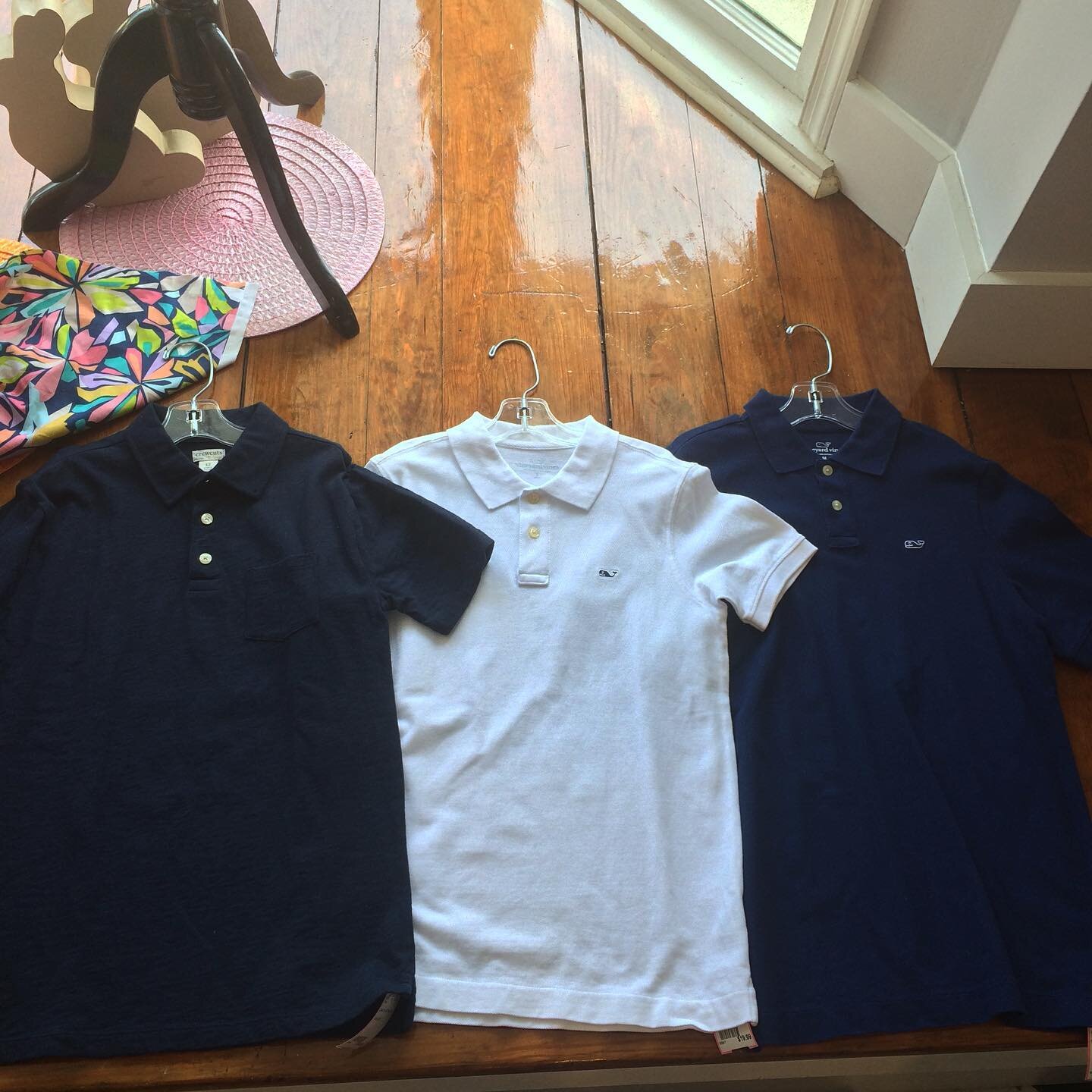 Boy&rsquo;s polos! Navy polo with pocket on left is #crewcuts size 12 &amp; $14.99. #vineyardvines white polo size 8/10 &amp; $19.99. #vineyardvines navy polo on right size 12/14 &amp; $19.99.  #529hh #529hhfaves #529hollinhall #kidsconsignment #cons