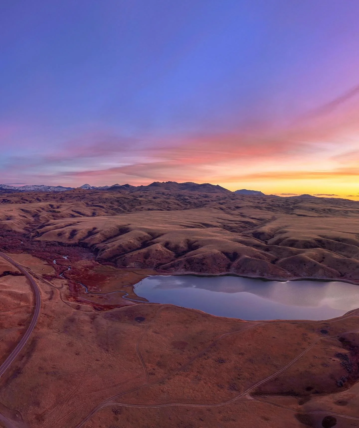 Tranquil 2 🌅🧡

Part two of the last pano I took, just above the ground this time ☺️🛸 Taken at First Lake in the Bear Paws, Montana 📍

Swipe to see the full panoramic 👀

Follow ➡️ @emileerosephoto for more 📸
 Visit www.emileerose.com or the link