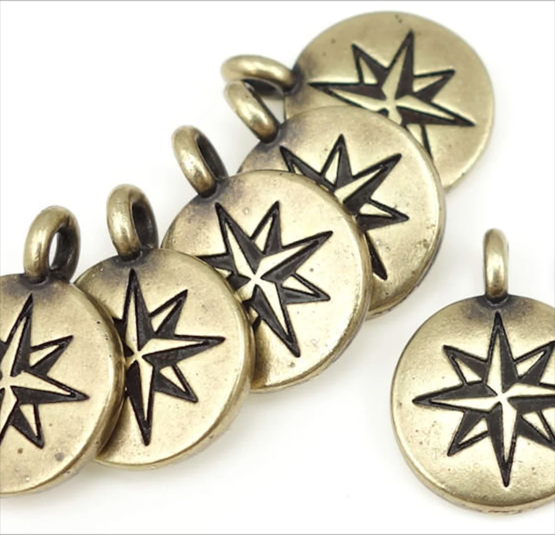 Charm North Star.png