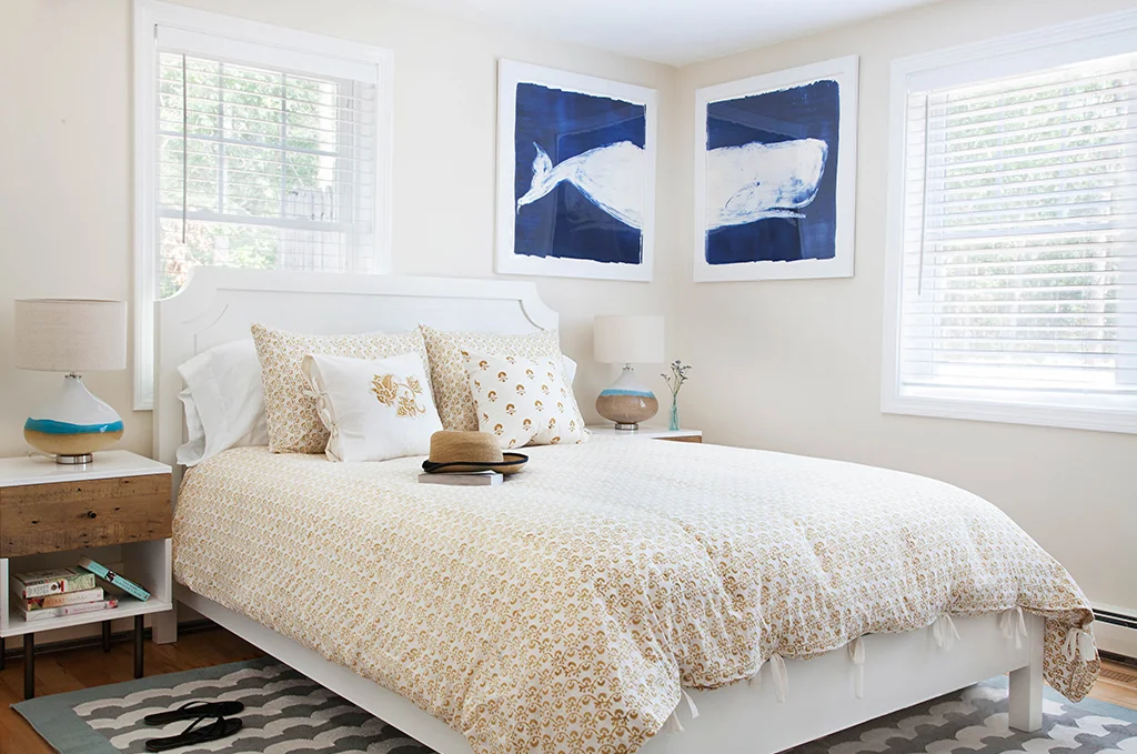 Sarah_0011_Bedroom-12.jpg