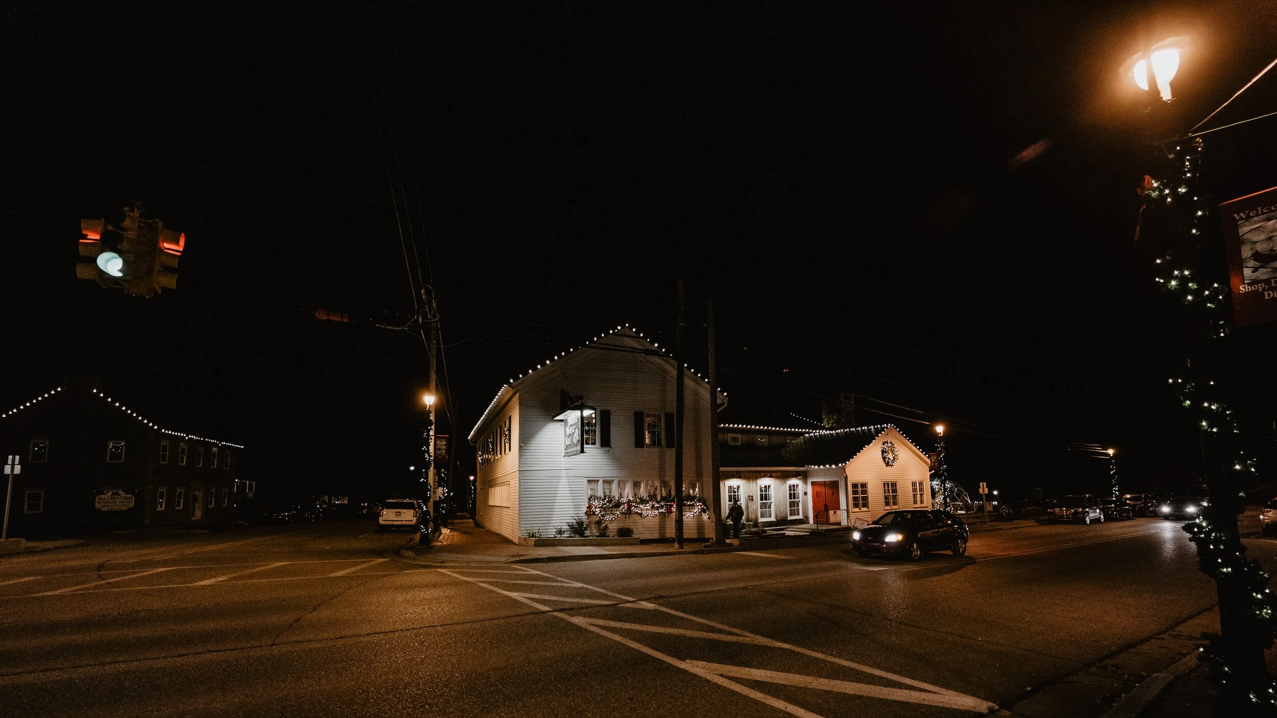 Horse Drawn Carriage Rides in Metamora, Michigan - December 2019