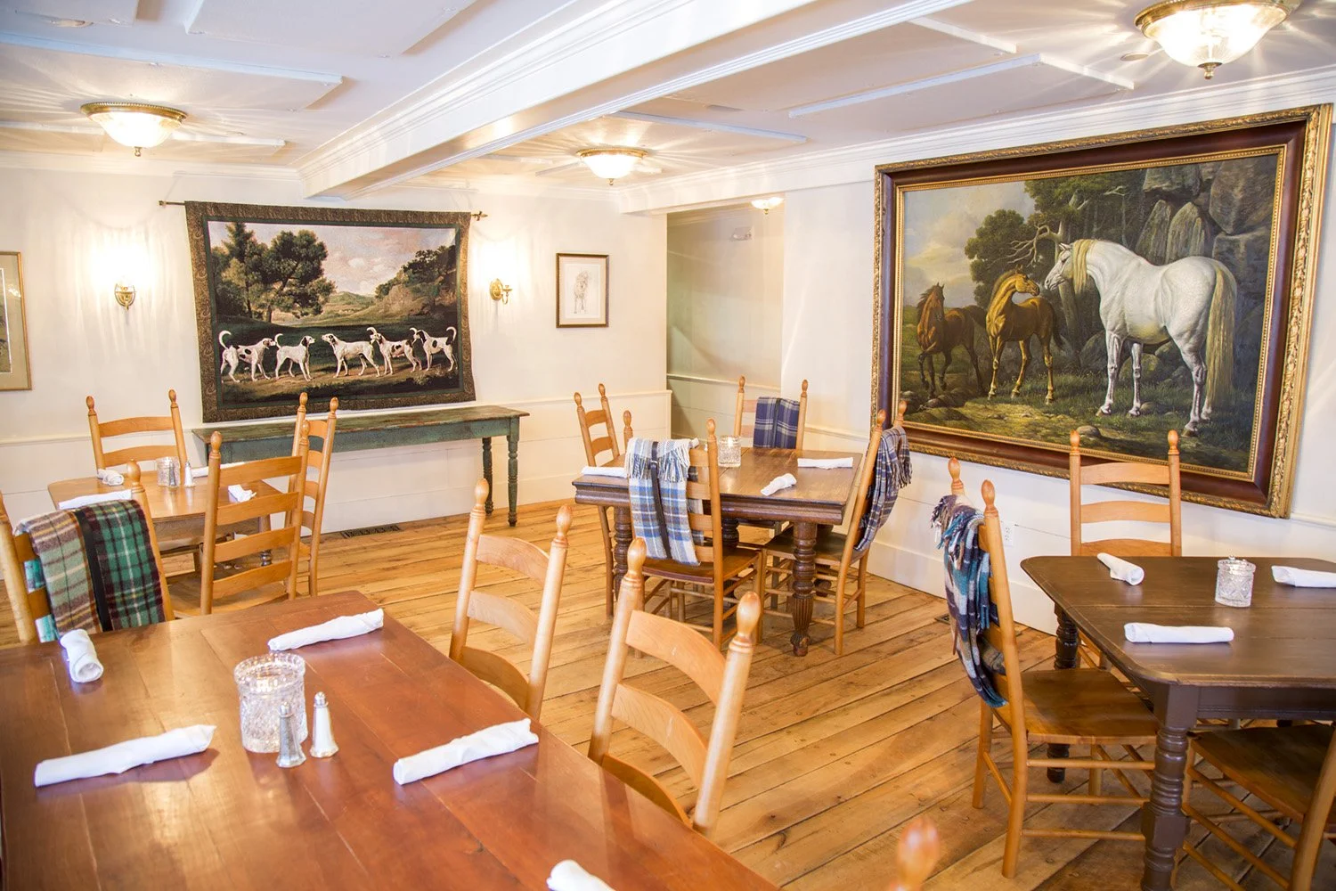 Great Lakes Great Tastes: The White Horse Inn — White Horse Inn