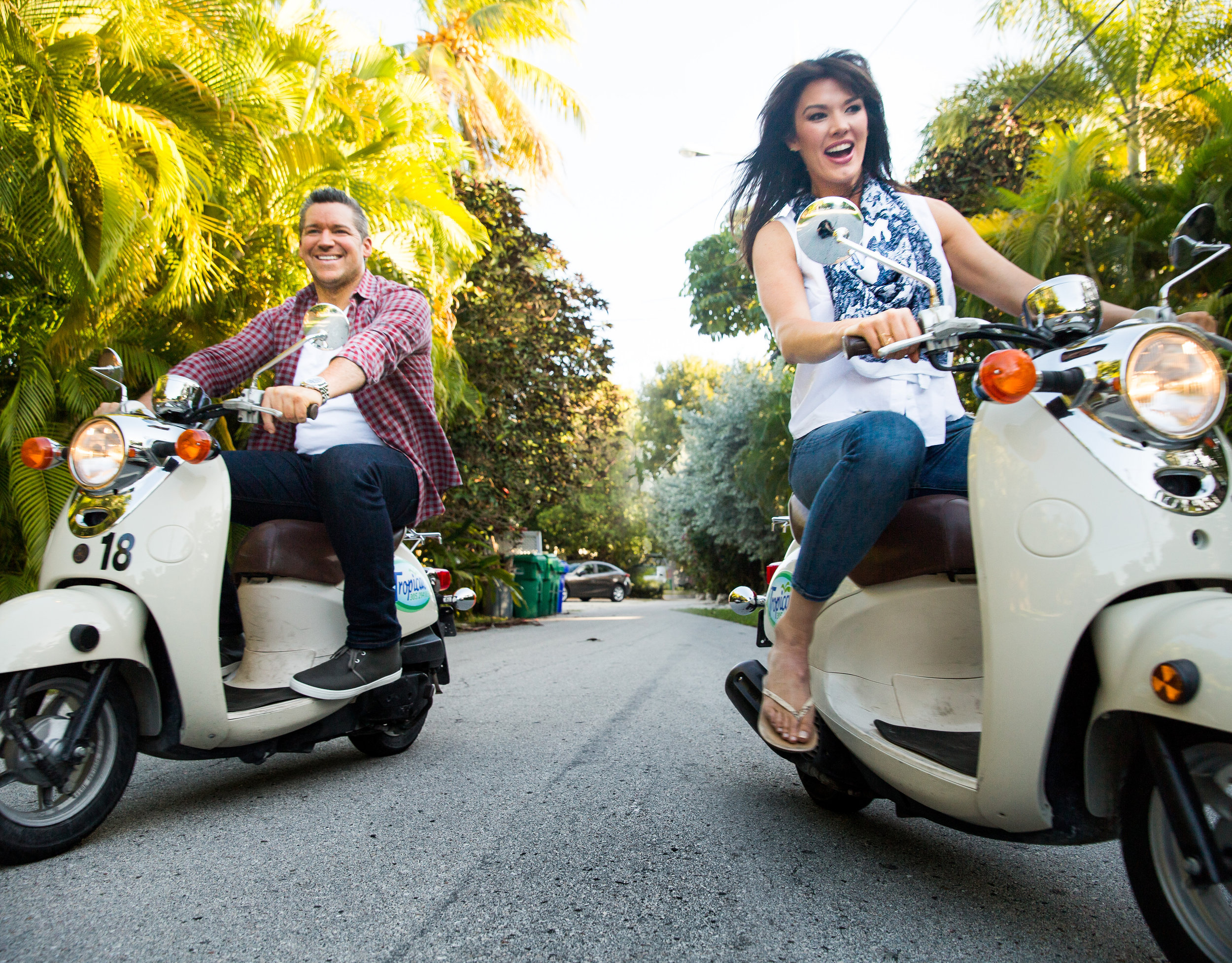 Engagement-Session-On-Mopeds-In-Key-West.jpg