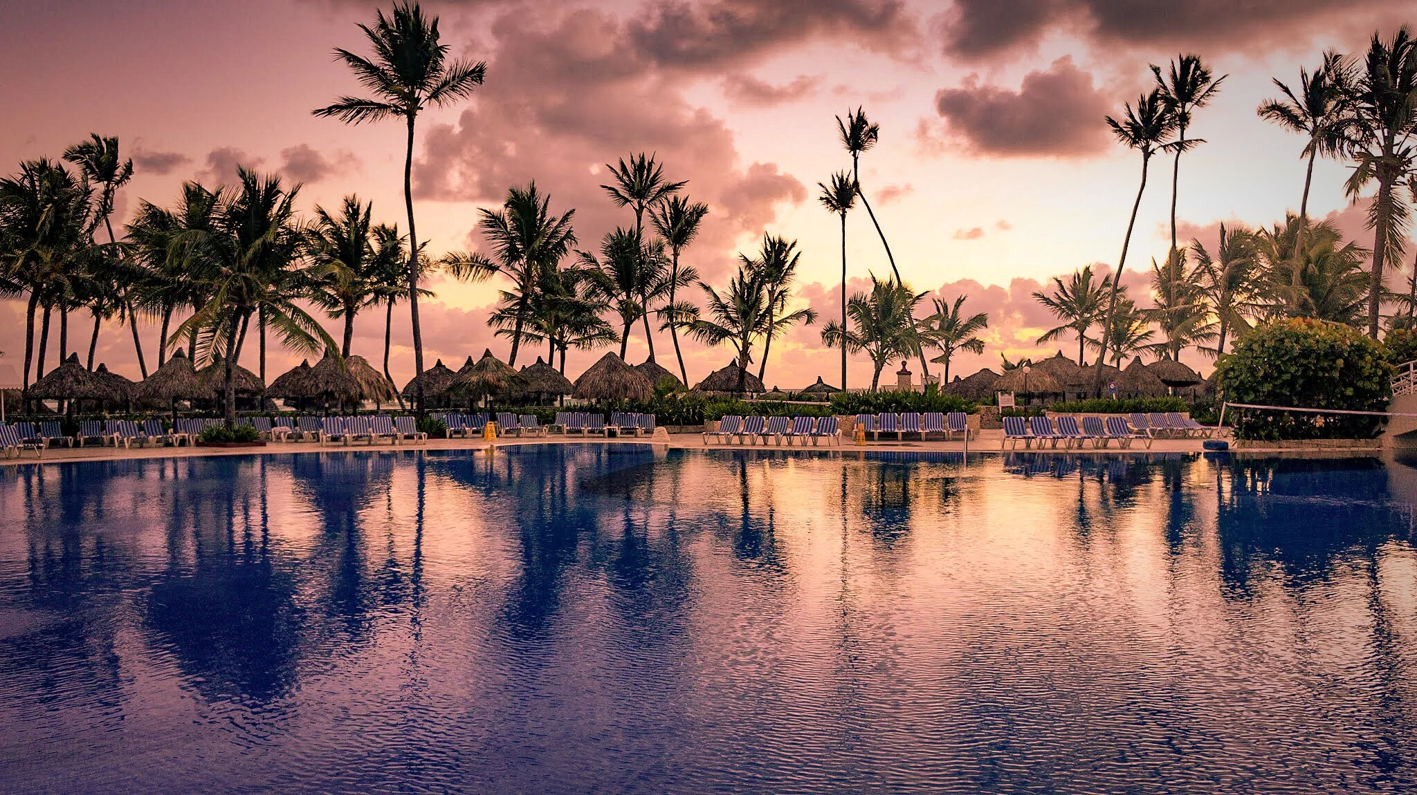 The Challenge of Amateur Photographers at Destination Weddings