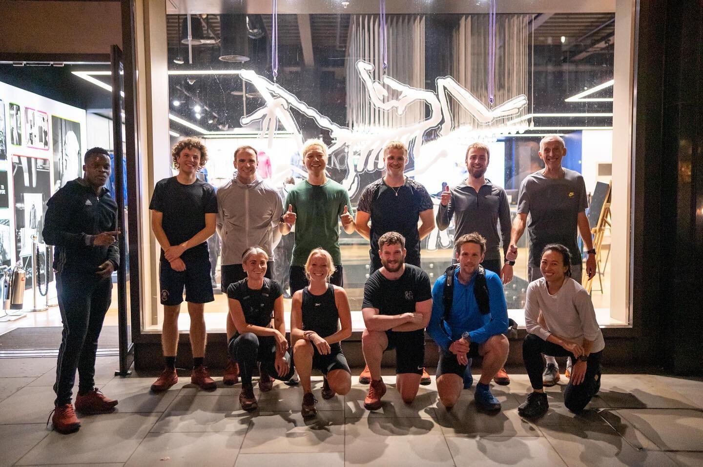 Last week was Arc&rsquo;teryx last S&amp;C Run Club for the year. Next we will have one more social run with @lucyrochruns before the end of the year. Last weeks session was focused on improving your Lactic threshold. 

This is what the session looke