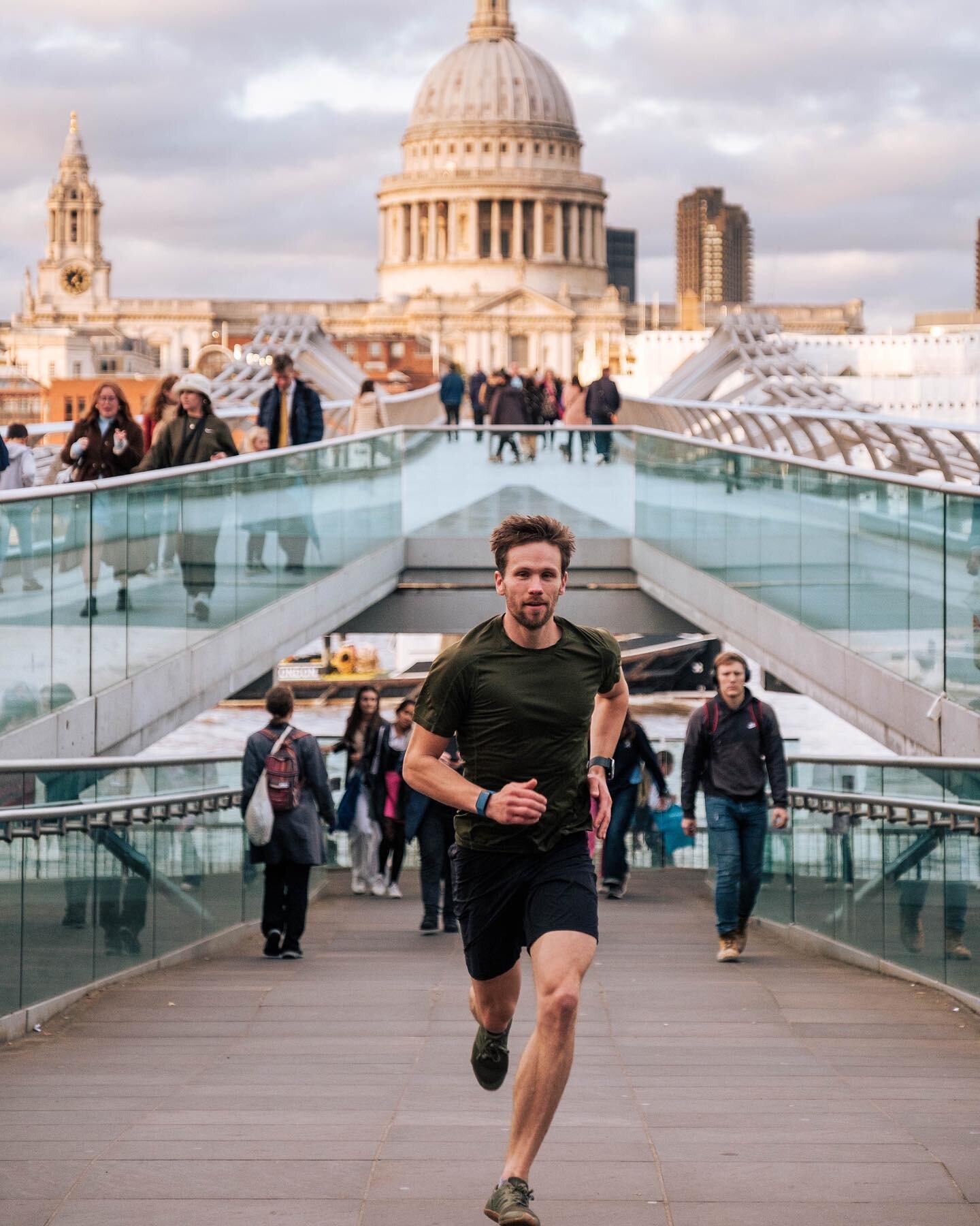 Hey, runners! 🏃&zwj;♀️🏃&zwj;♂️ Are you looking for a fun and challenging way to train for your next race? Look no further than the @arcteryxuk Run Club! 🙌

Our club is all about pushing ourselves to be the best runners we can be, whether we're tra