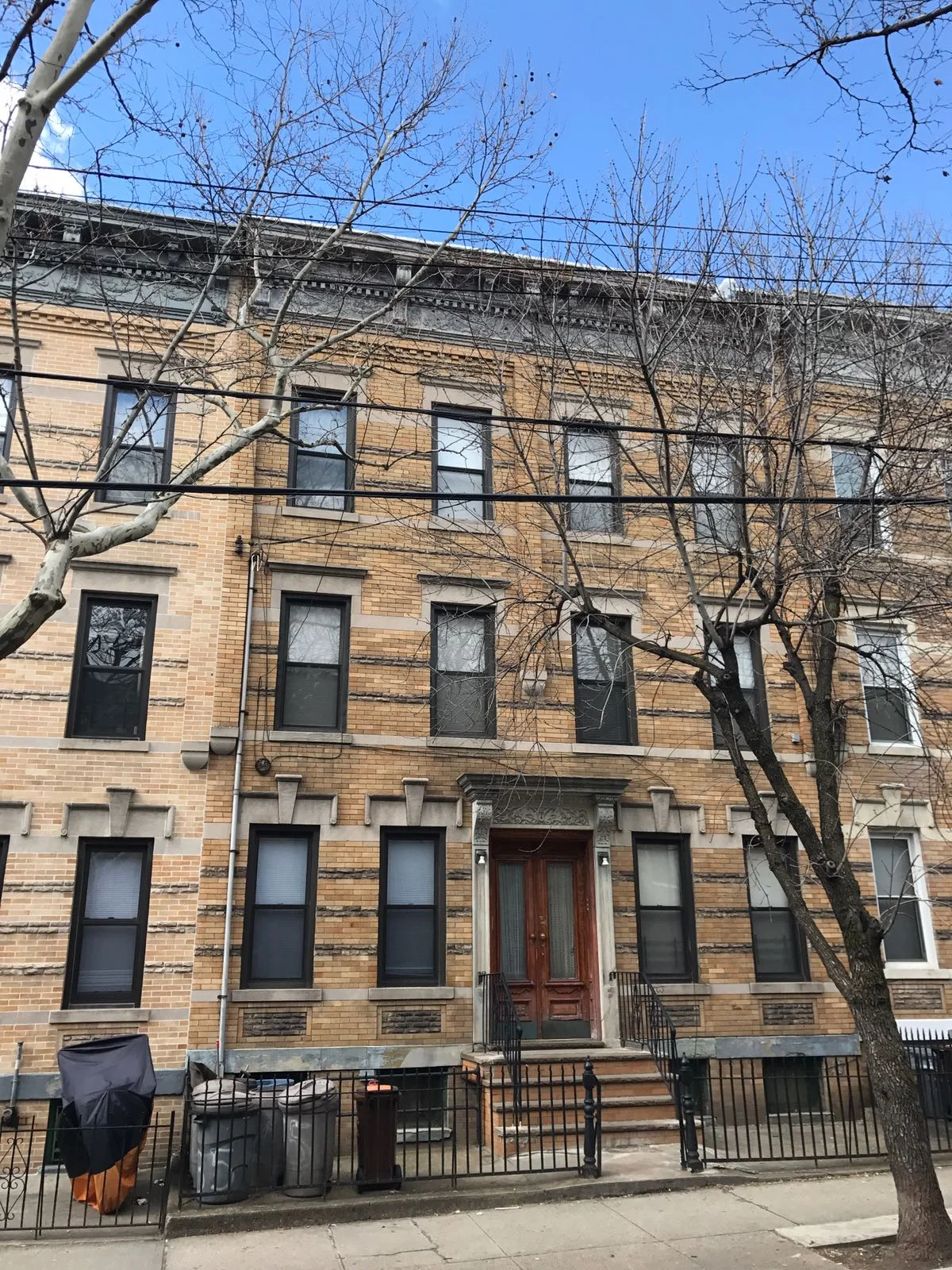 20-35 Gates Avenue