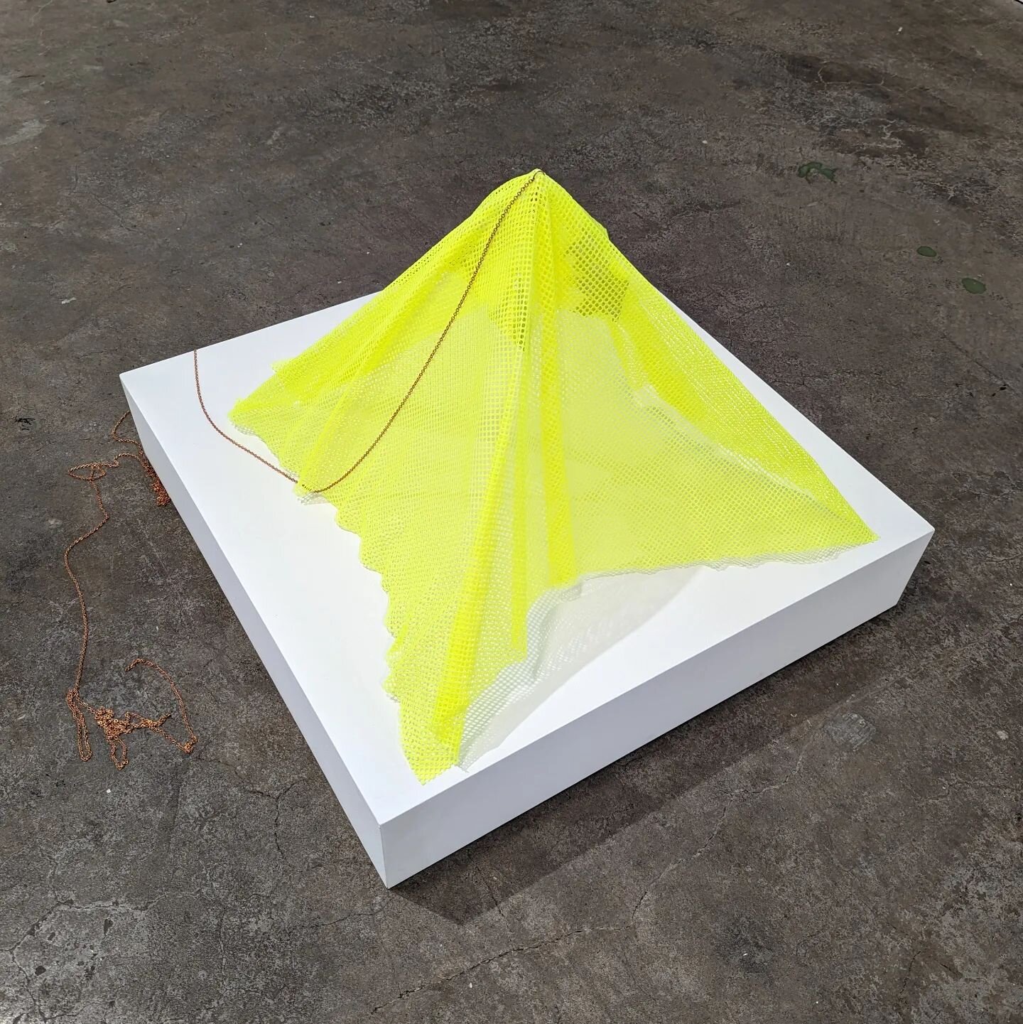 /// High Visibility
fabric, copper chain, textile hardener
32&quot; x 32&quot; x 22&quot;
2022/23