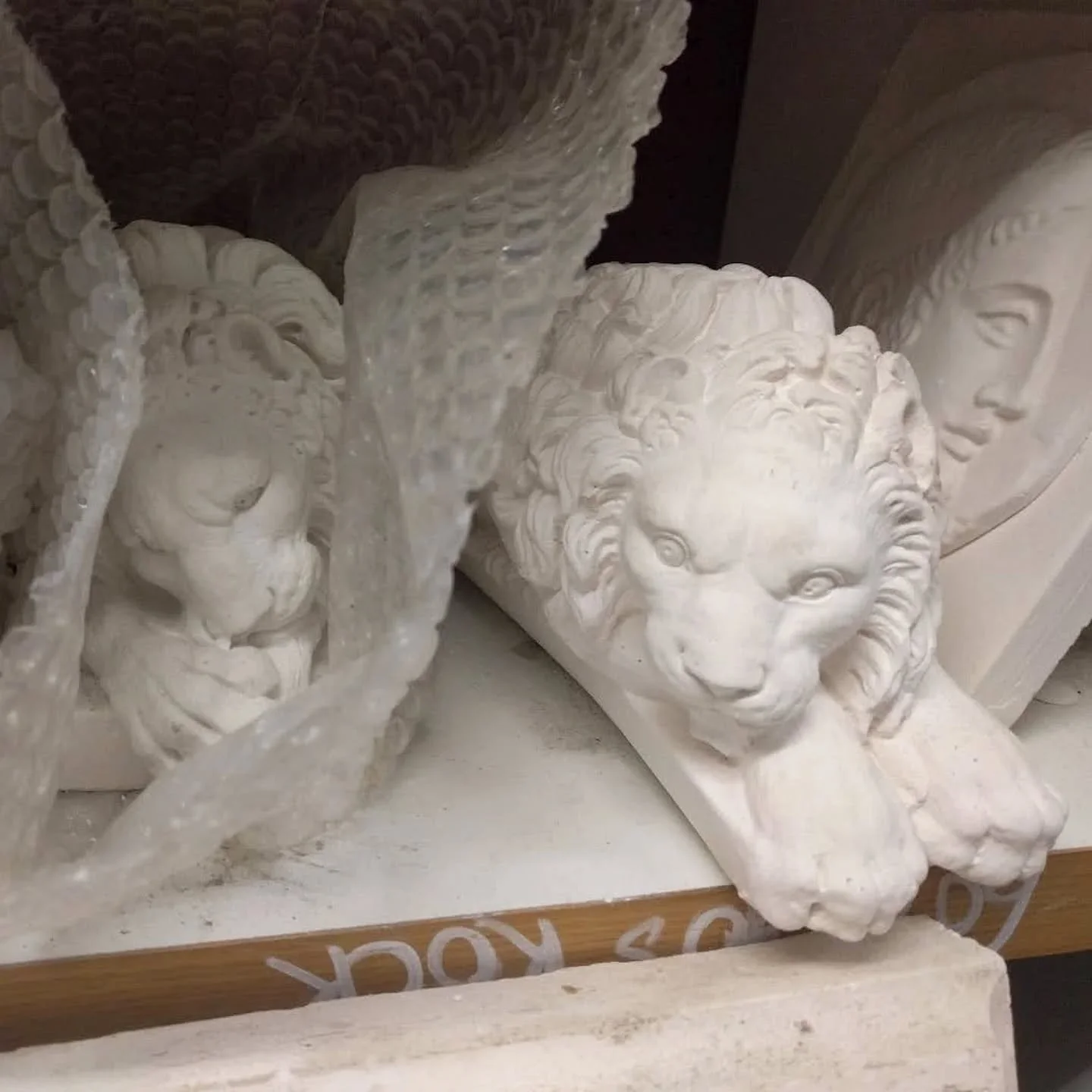 shop cats

#sculpture #itsabeautifullife