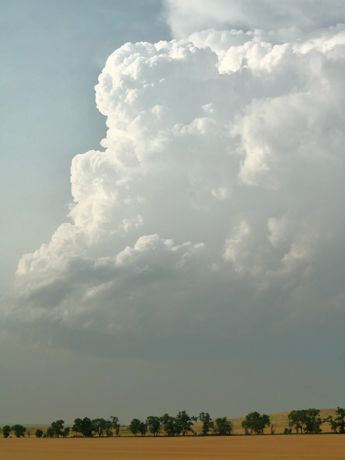A snapshot on the road: I seriously love clouds.

My performance schedule for this year is starting to take off, and I&rsquo;m so looking forward to each and every one of these shows! Can&rsquo;t wait to get back on the road, can&rsquo;t wait to see 