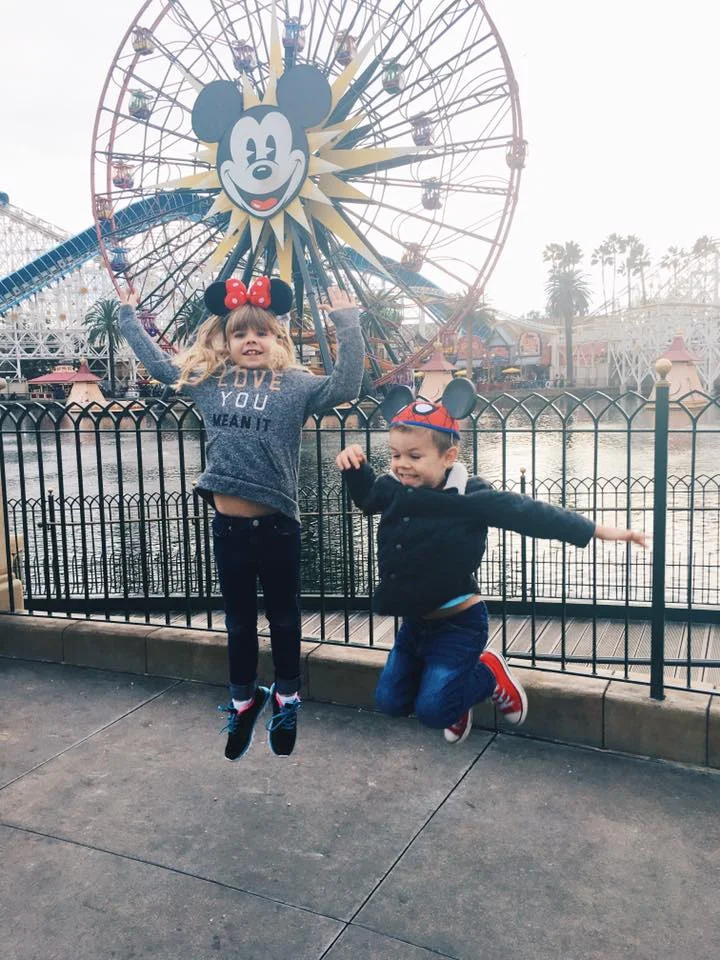 Bella_and_Leo_at_Disneyland.jpg