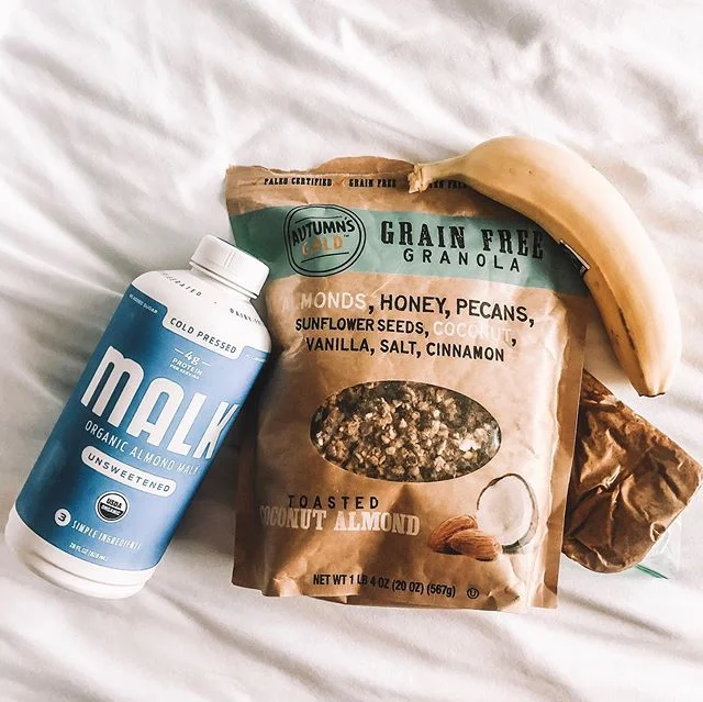Eating a super clean, paleo diet on-the-go might not be easy, but it’s doable like anything else if you make it nonnegotiable (or in my case... my body made it nonnegotiable for me 😂).
.
This is my favorite travel breakfast. Brian and I stop at whatever local health food store we can find and pick up fresh almond milk (@malkorganics is the only brand we find in most health stores that doesn’t add anything but almonds and water - not sponsored, you know I don’t play that game) and bananas, the almond butter and paleo granola is brought from home.
.
We mix it all together in a cup and that fuels me for my morning! It’s so good, sometimes I crave it at home and have it there too :)
.
I hope this helps someone who needed it ✌🏼
