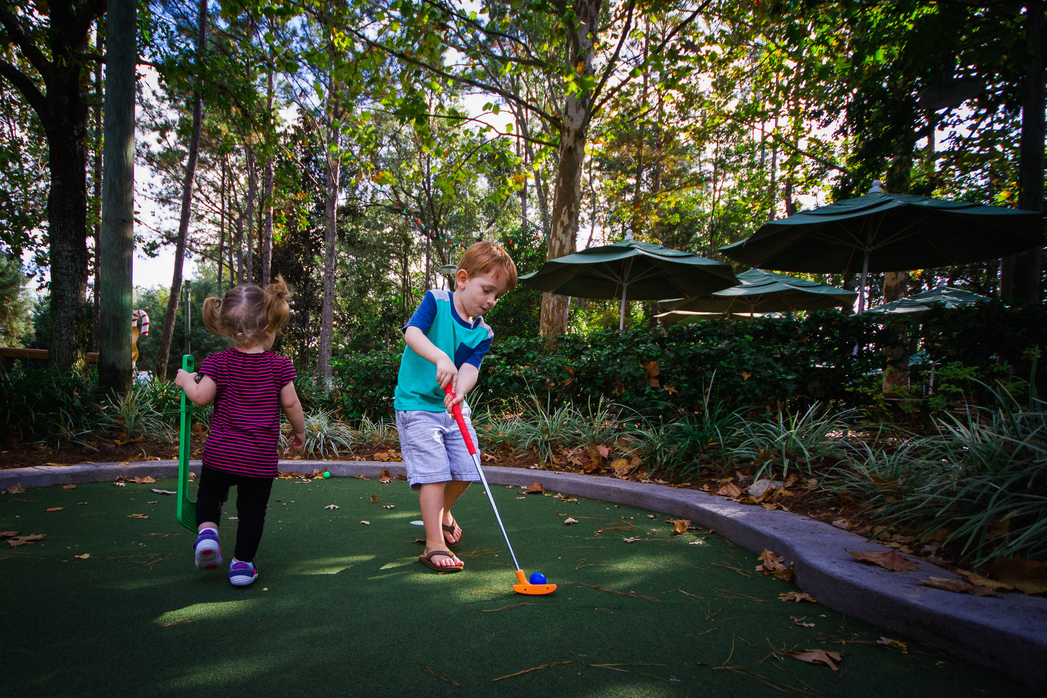 winter summerland mini golf / walt disney world / disney world family photographer