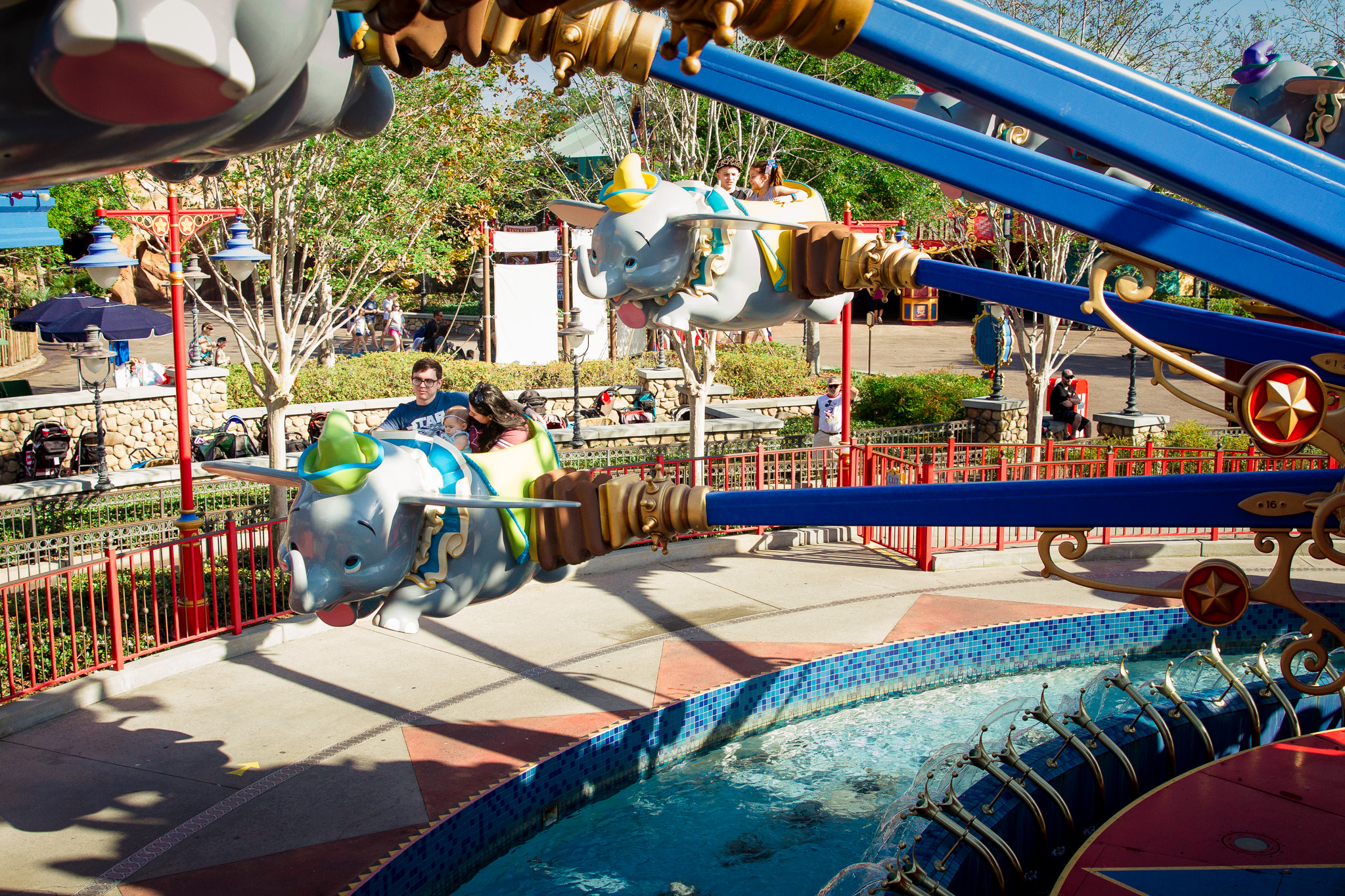 magic kingdom photography session / disney family photographer