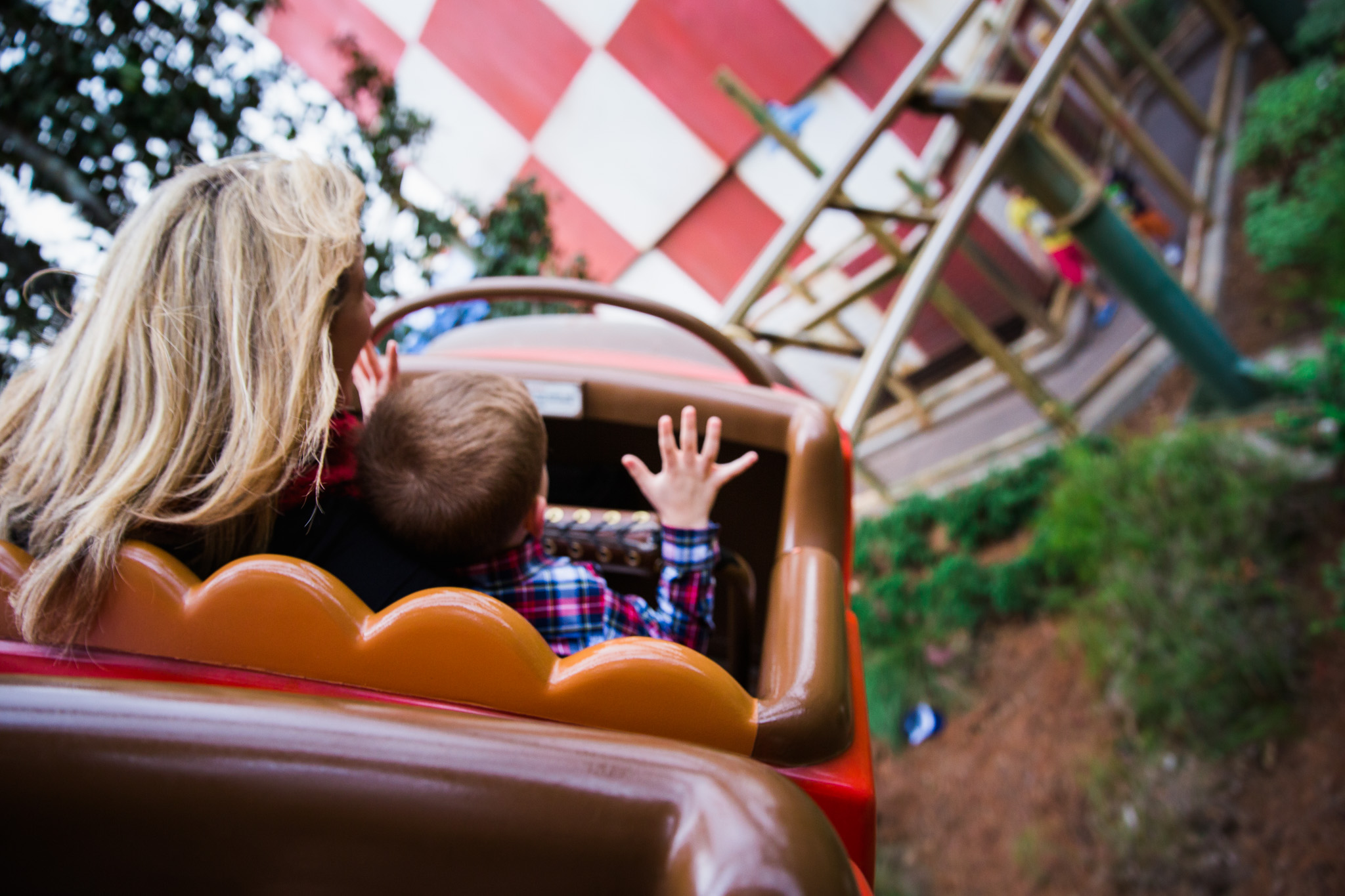 magic kingdom photographer / disney documentary photographer / disney family photographer