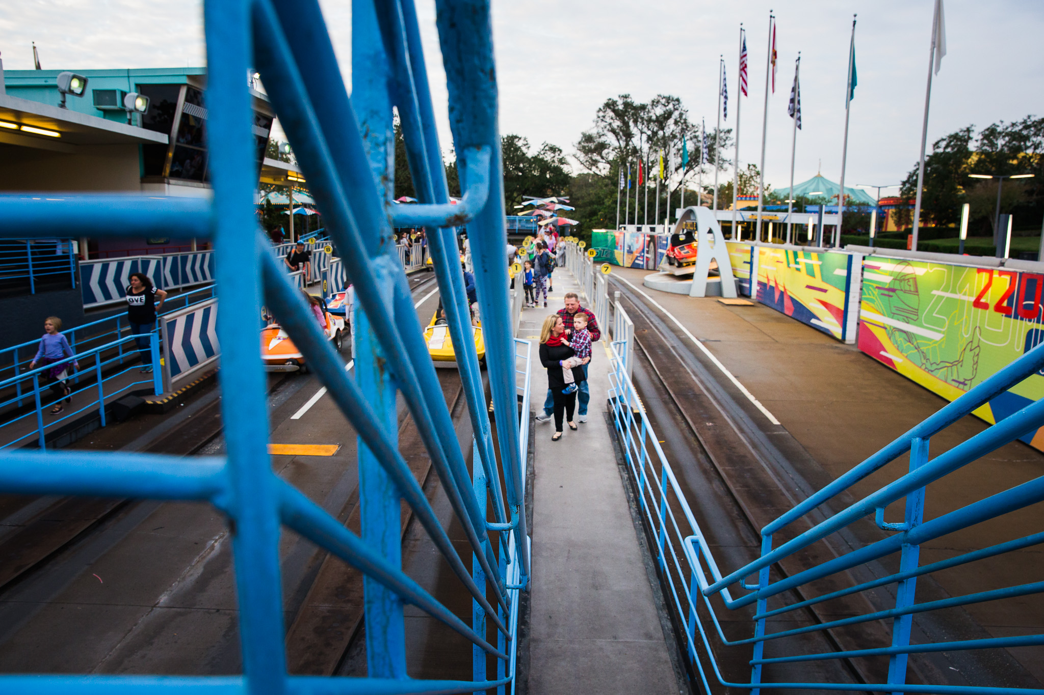 magic kingdom photographer / disney documentary photographer / disney family photographer