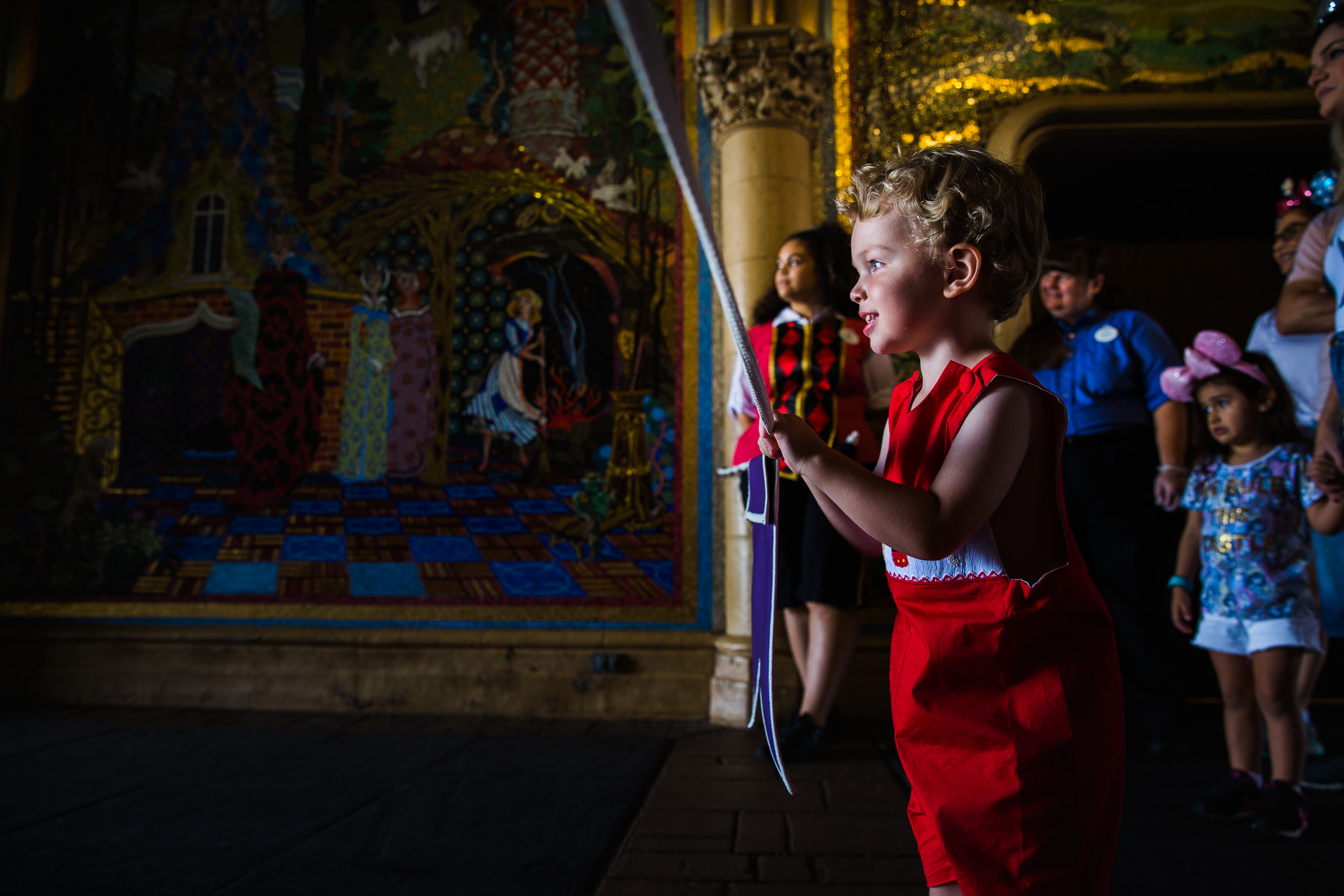 magic kingdom photographer / early morning magic hour / disney family photographer