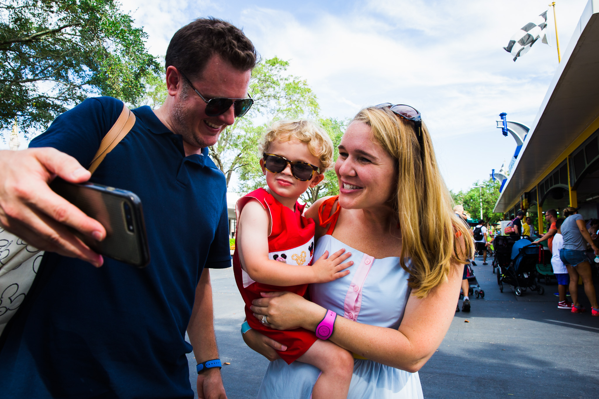 magic kingdom photographer / early morning magic hour / disney family photographer