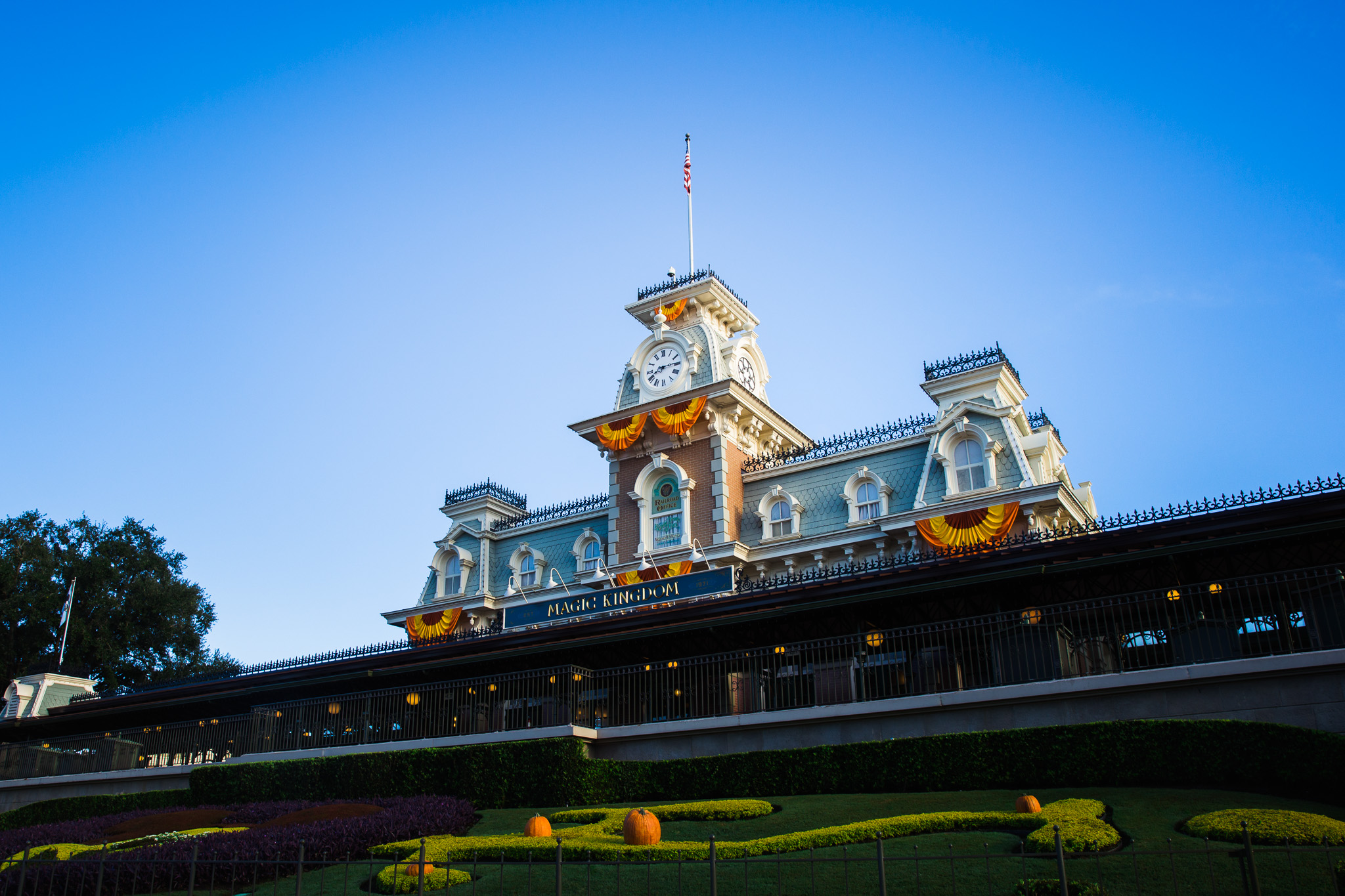 magic kingdom birthday / disney family photographer