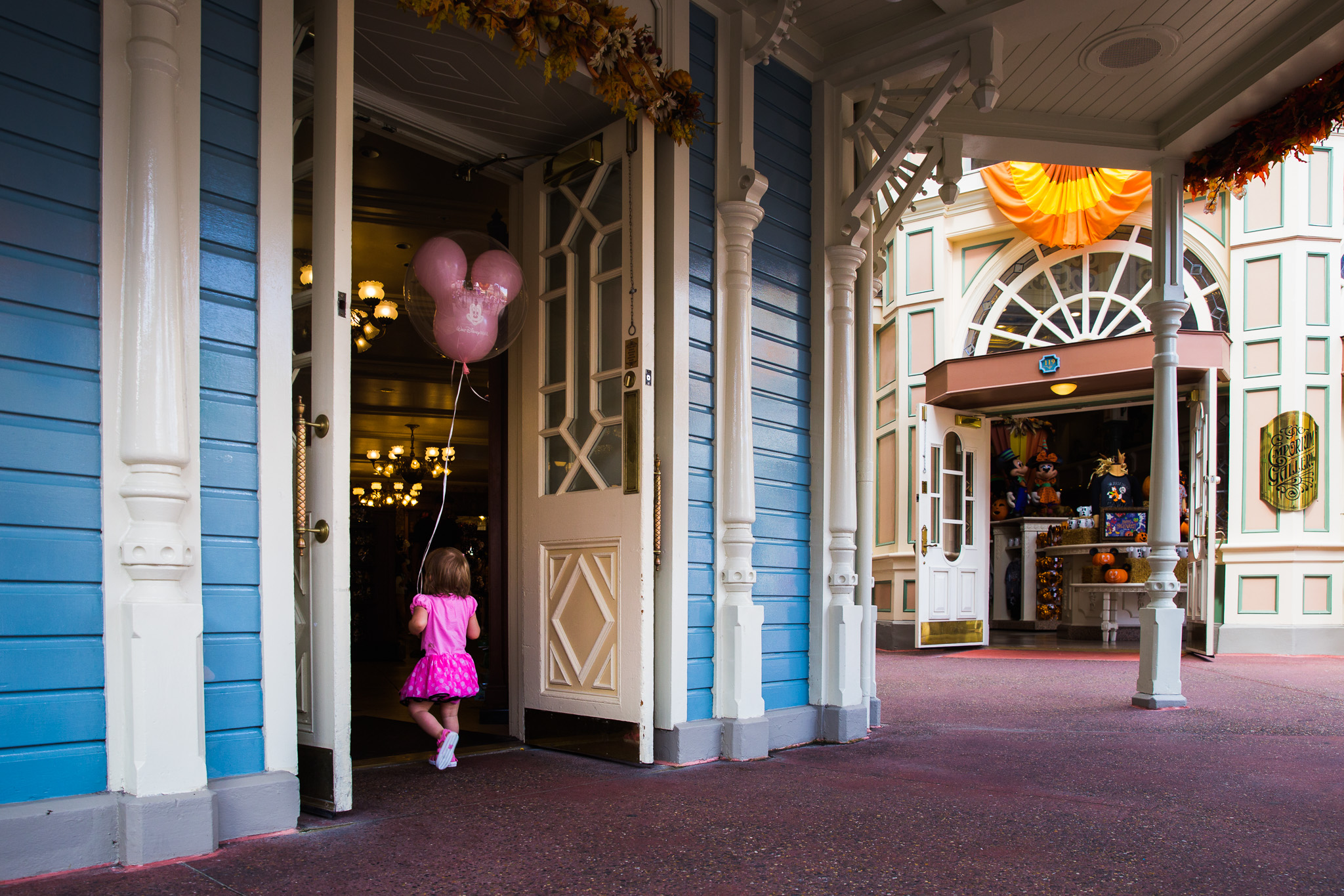 magic kingdom photographer / disney documentary photographer / disney lifestyle photographer