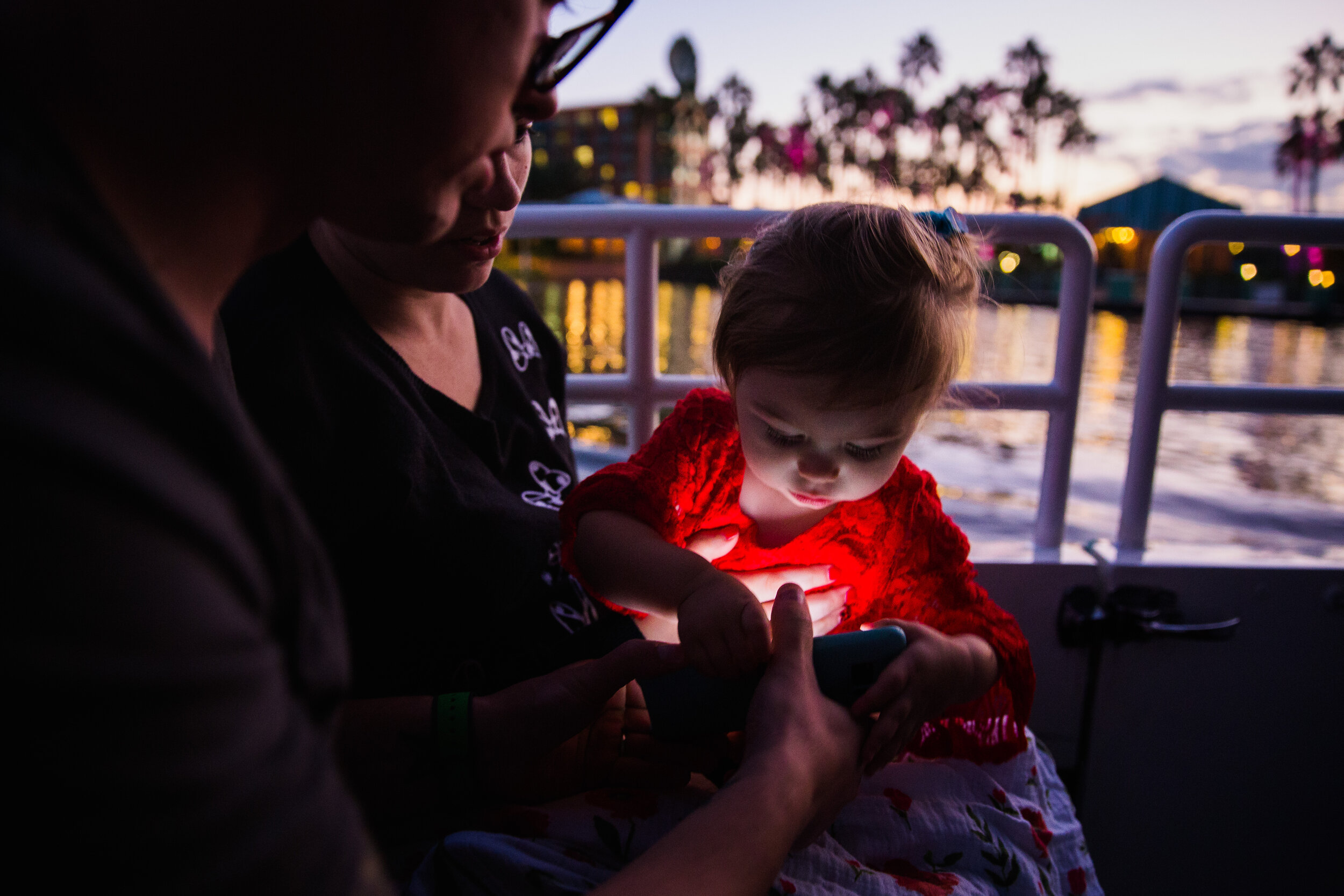 hollywood studios at christmas / disney family photographer