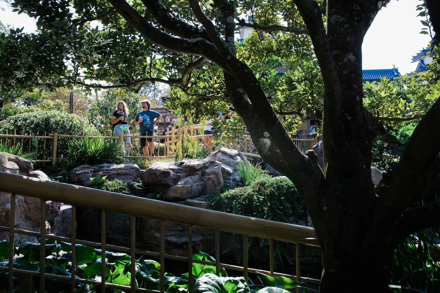 couples_session_at_epcot-29.jpg