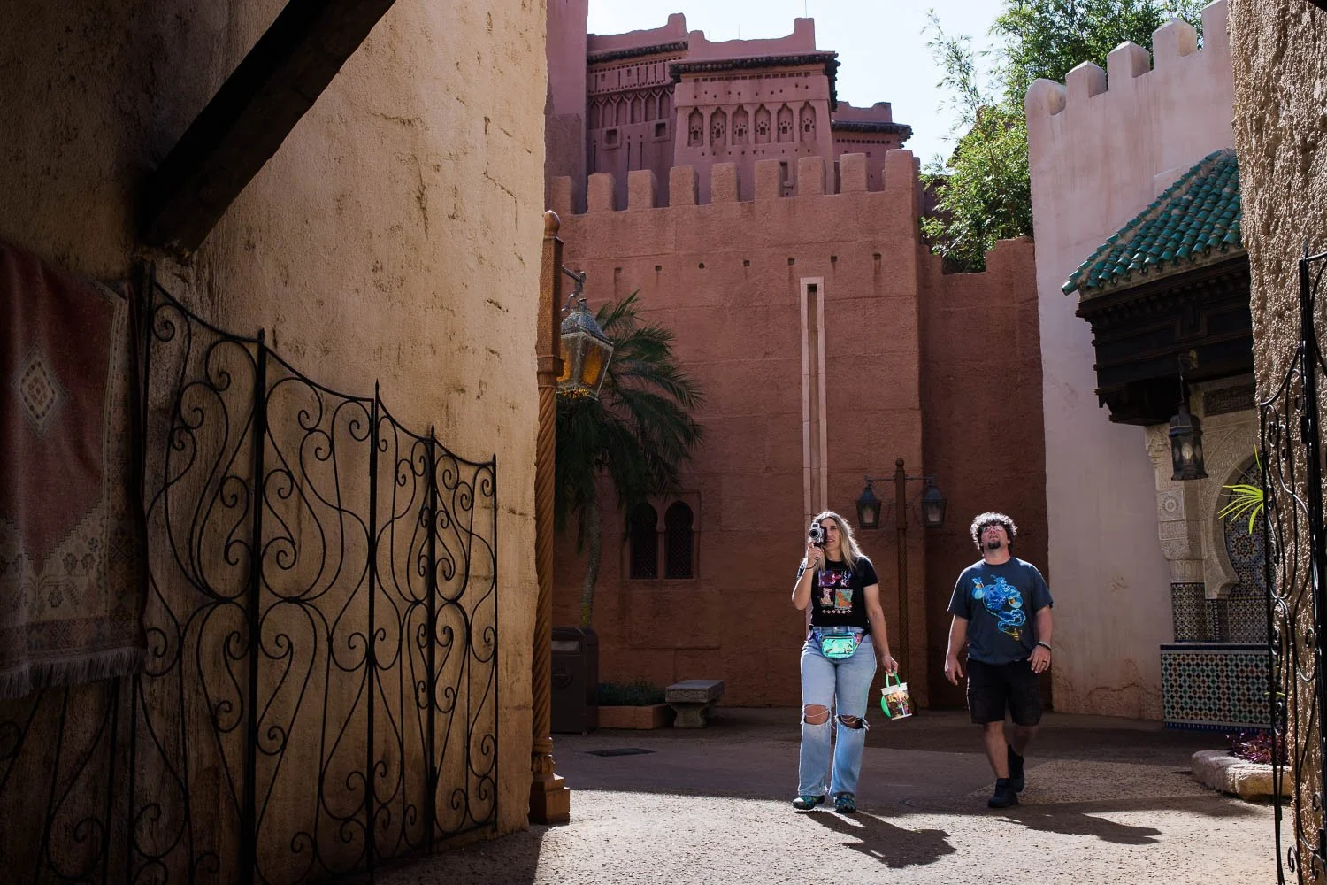 couples_session_at_epcot-32.jpg