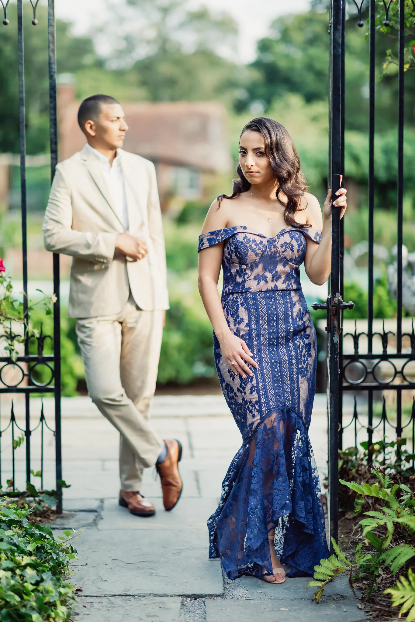 Planting Fields Engagement Session by Charming Images 0025.jpg