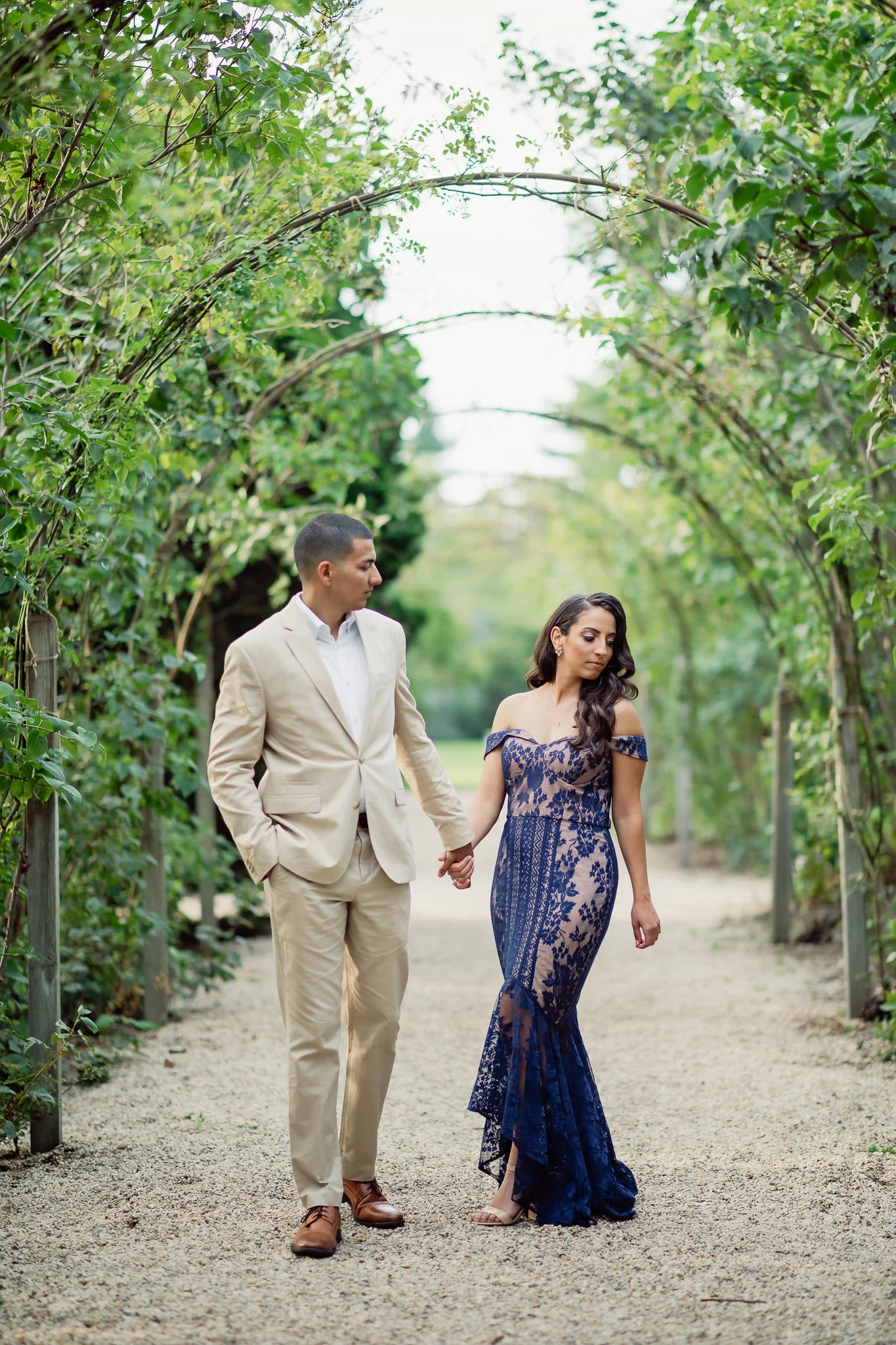 Planting Fields Engagement Session by Charming Images 0032.jpg