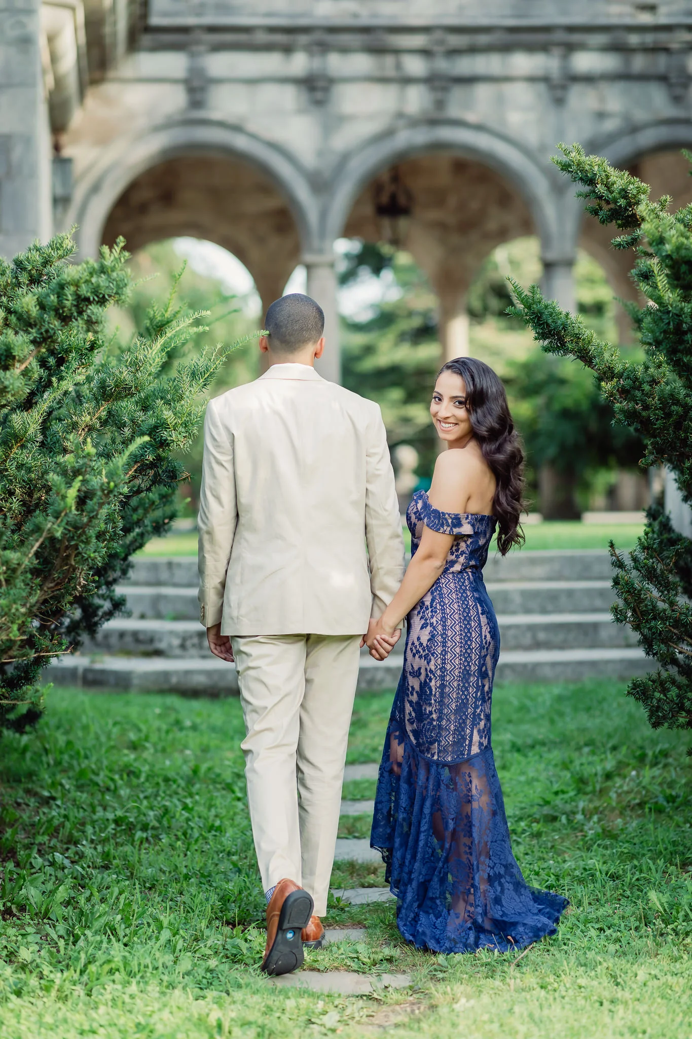 Planting Fields Engagement Session by Charming Images 0021.jpg