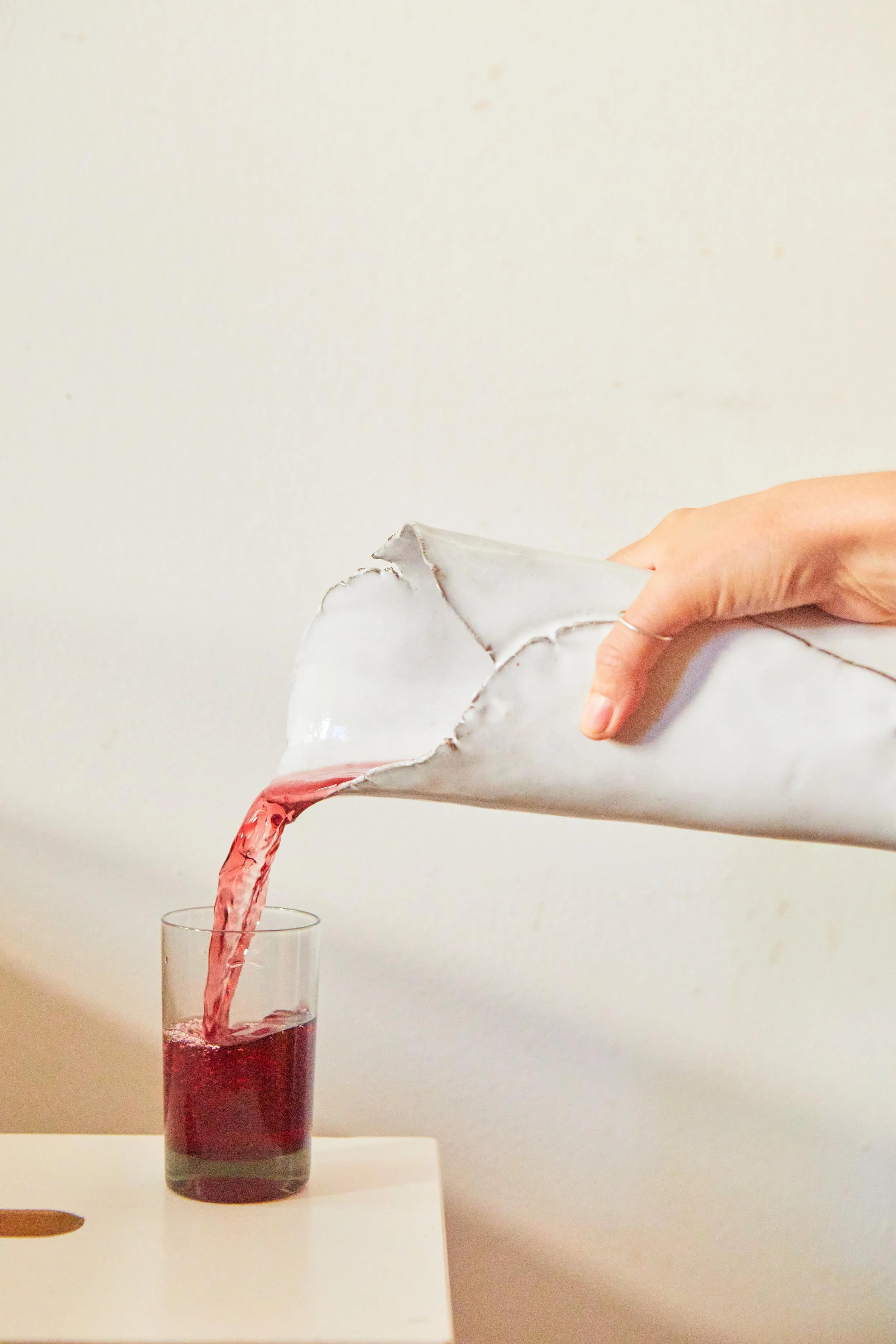 KBStudio_Georgia_LifestylePour_0005 2.jpg