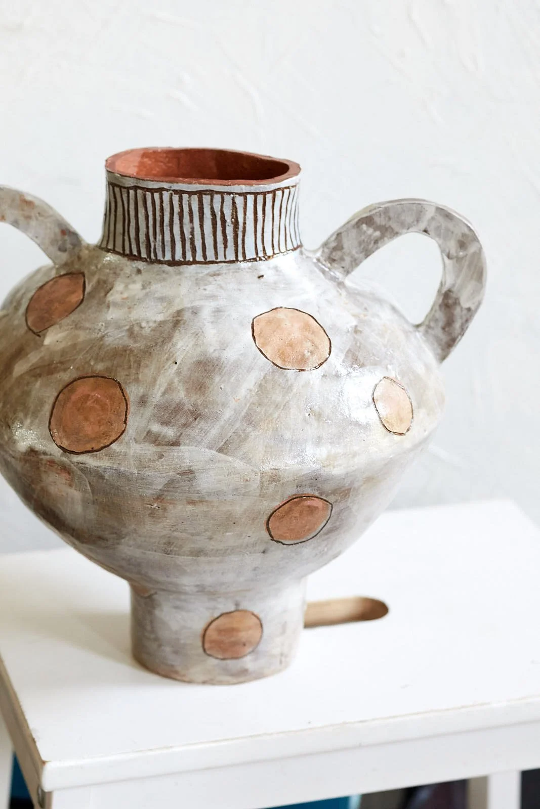 2500804_KERRISTUDIO_SPOTTED VASE_007.jpg