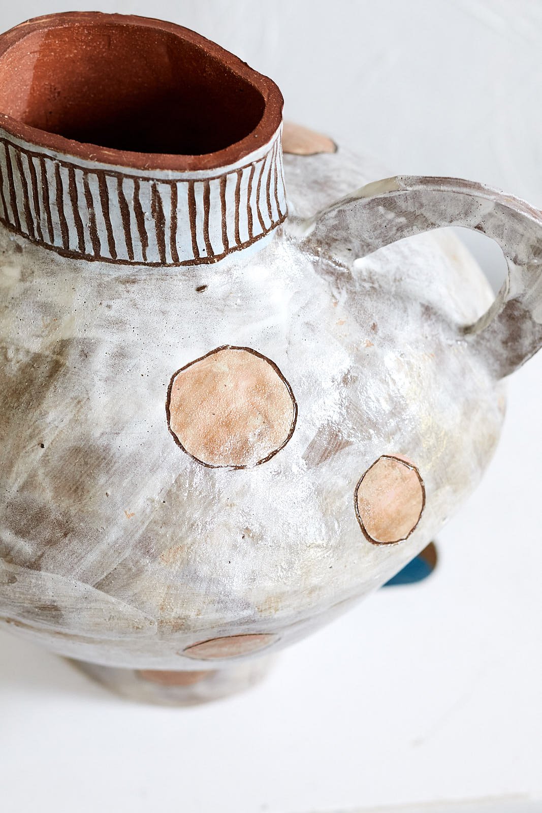 2500804_KERRISTUDIO_SPOTTED VASE_008.jpg