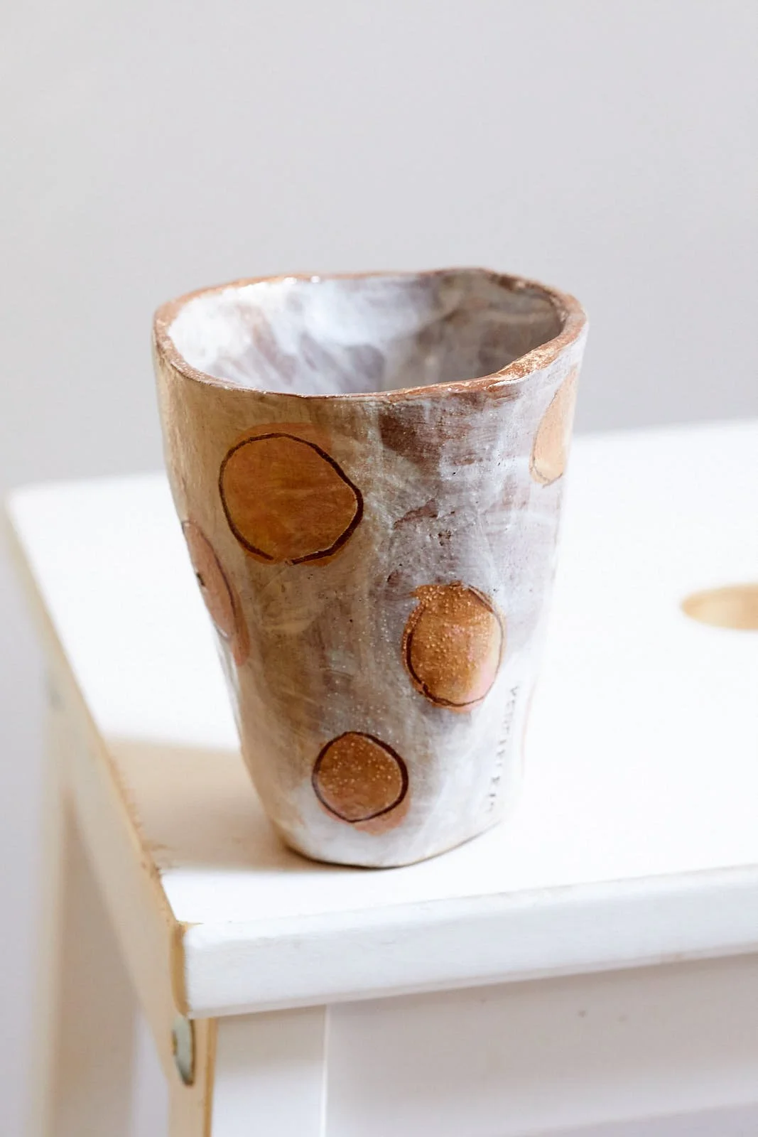 2500804_KERRISTUDIO_ CLAUDE WHITE SALMON_001.jpg
