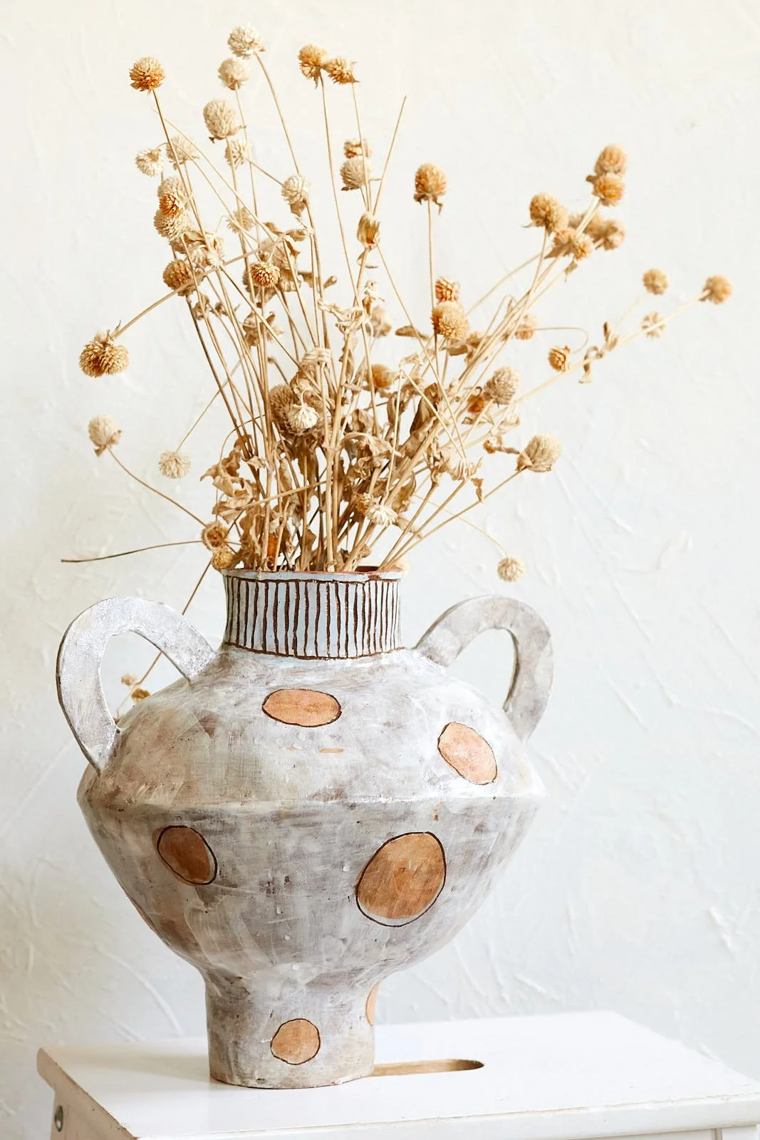 2500804_KERRISTUDIO_SPOTTED VASE_004.jpg