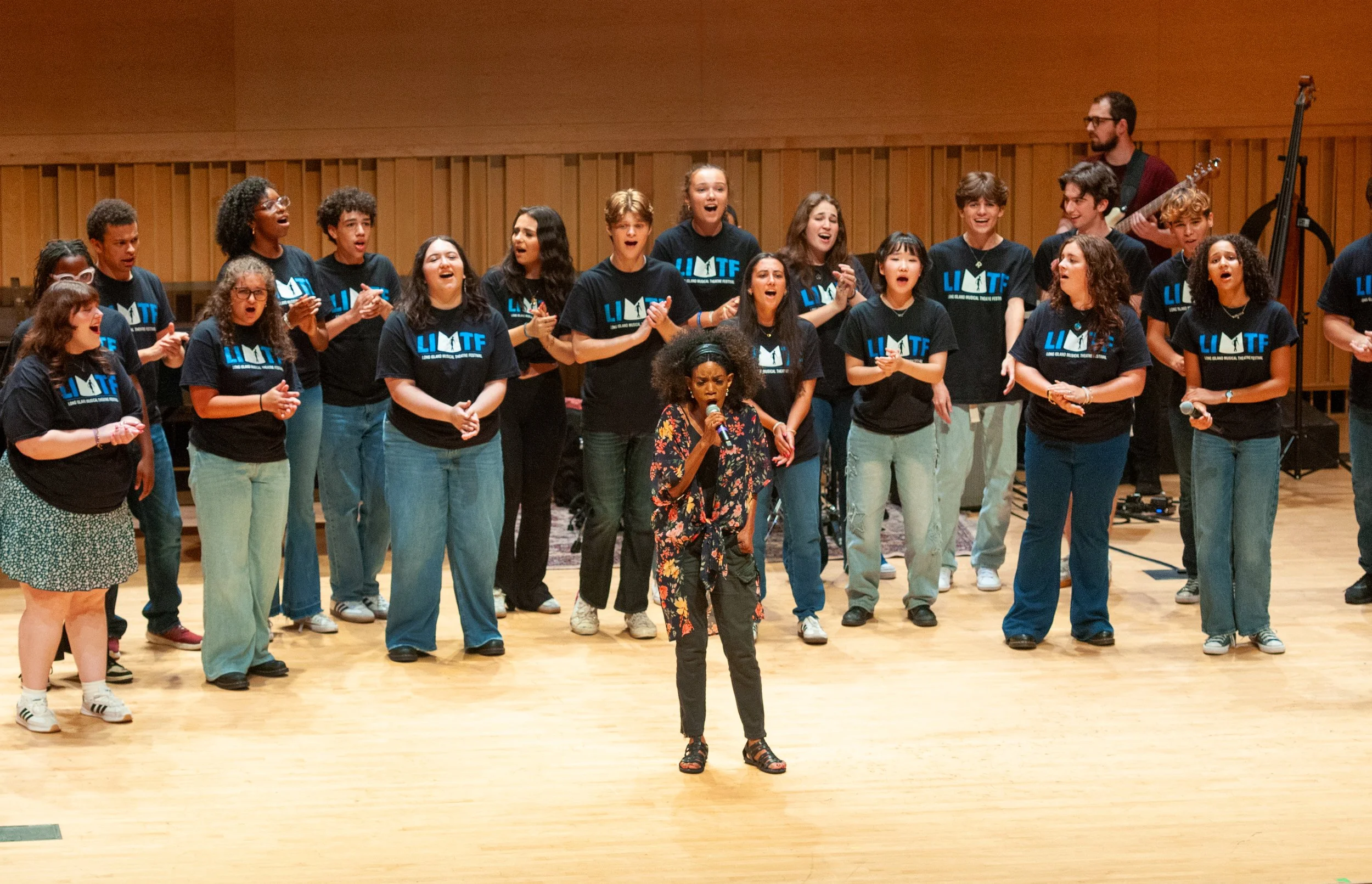 JR-LIMTF-25-Revue-Performance-05.jpg