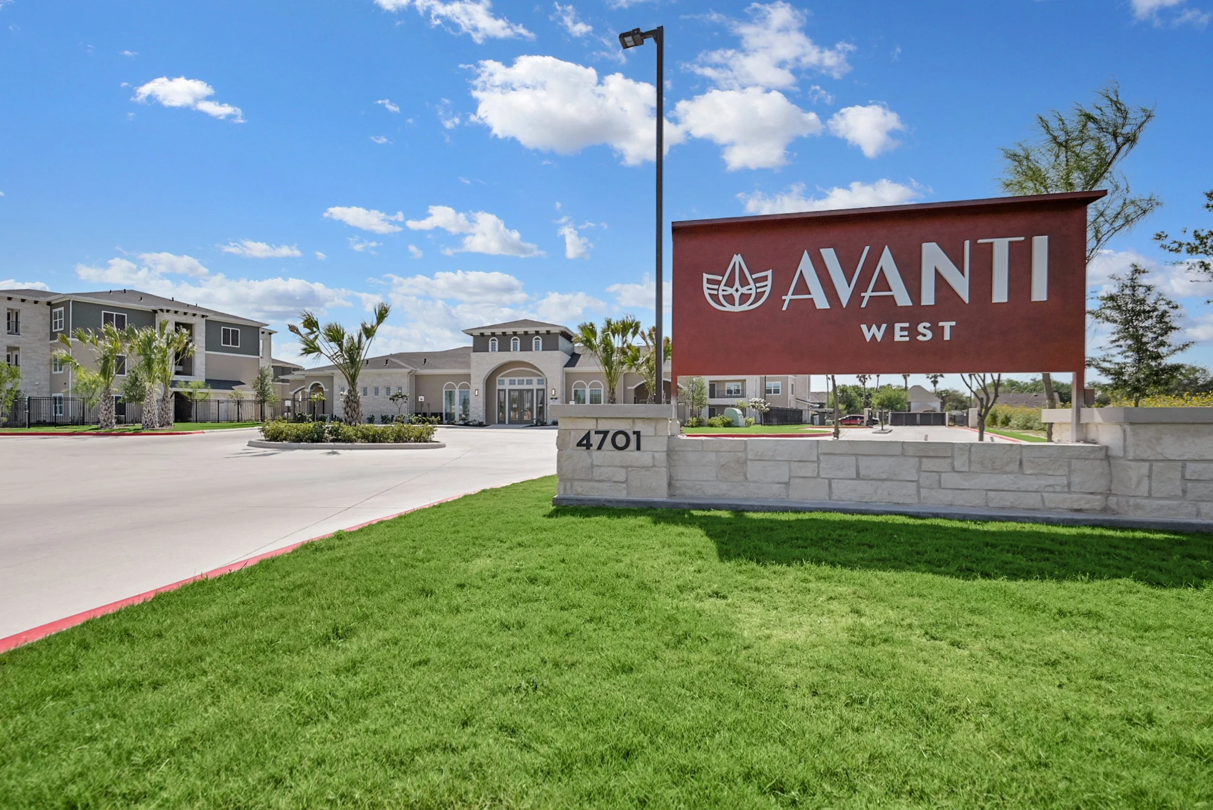 Avanti West