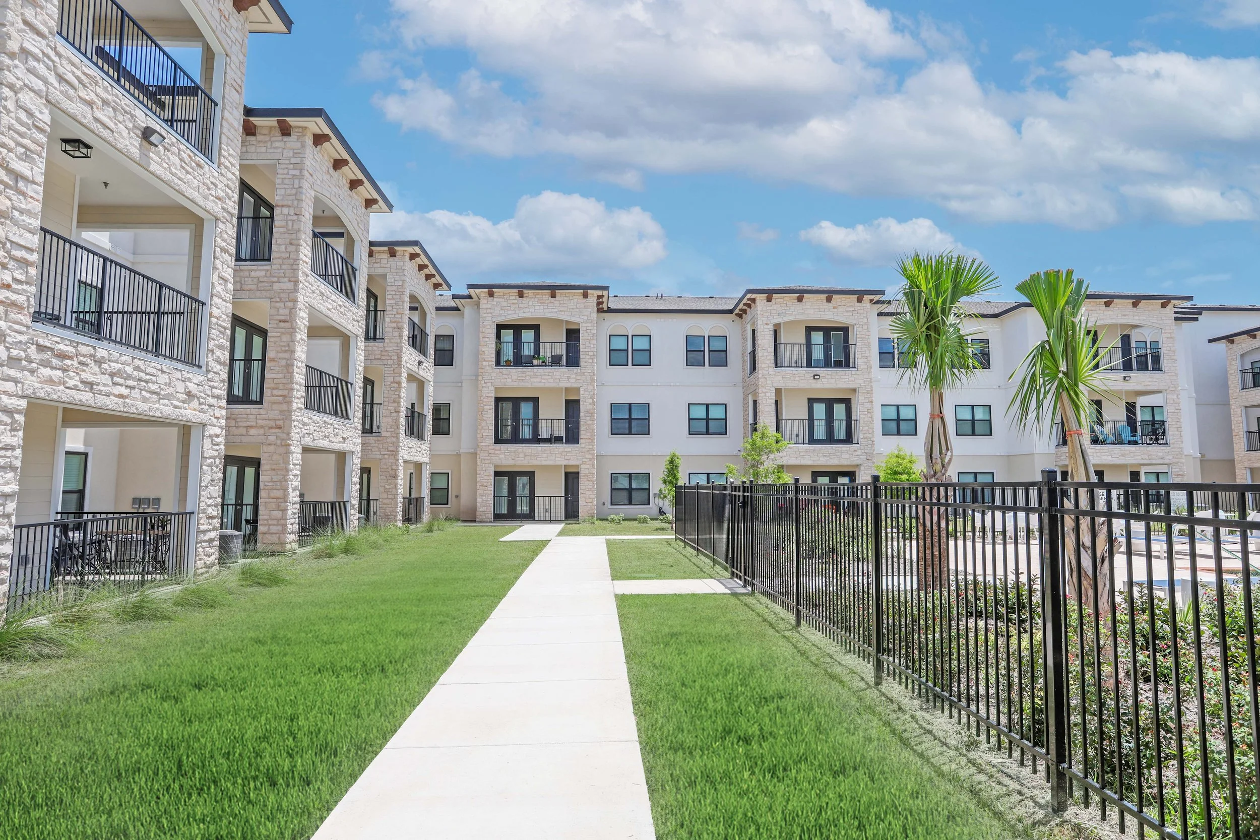 Avanti Legacy at Emerald Point