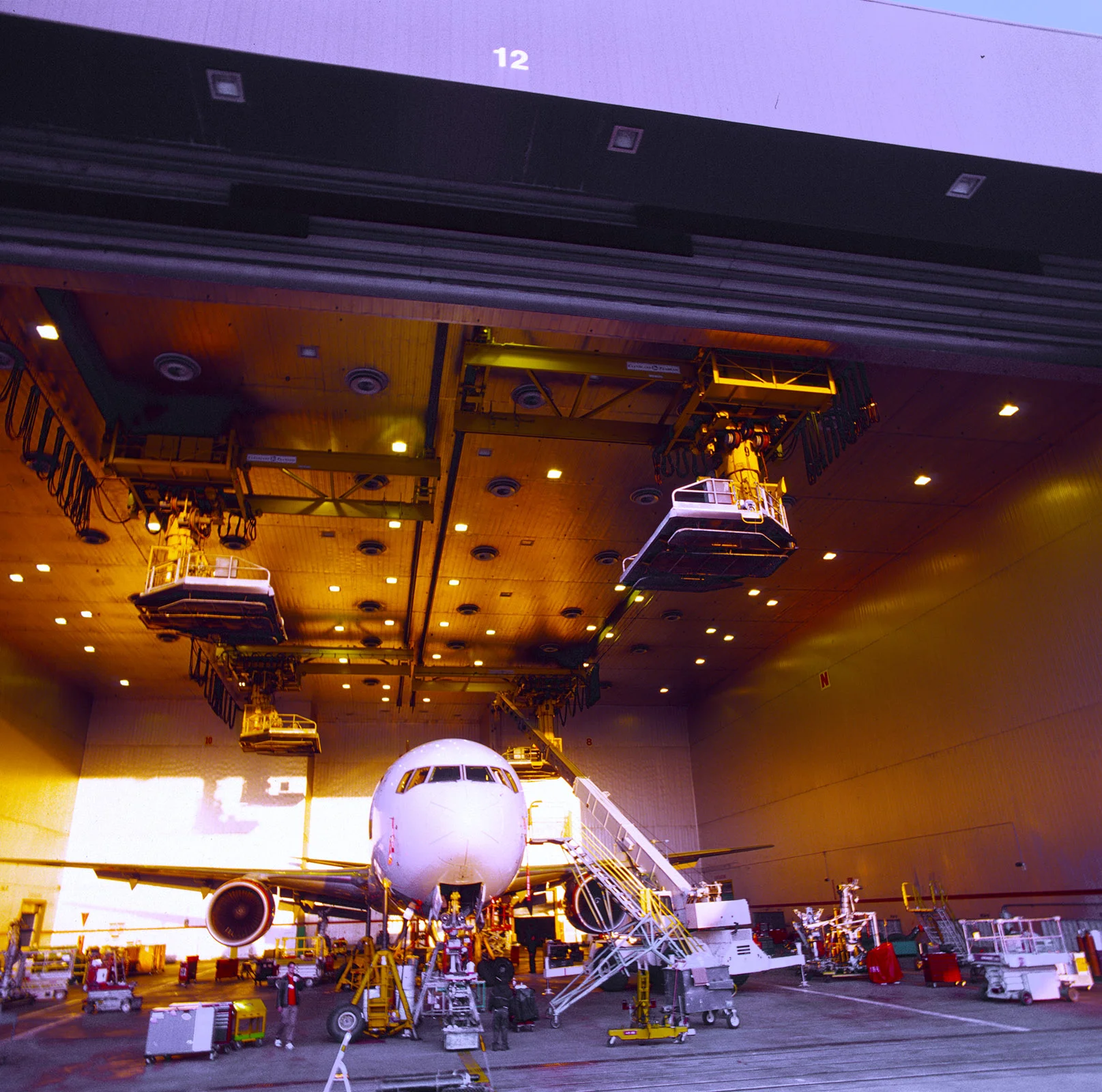 Hangar-2.jpg